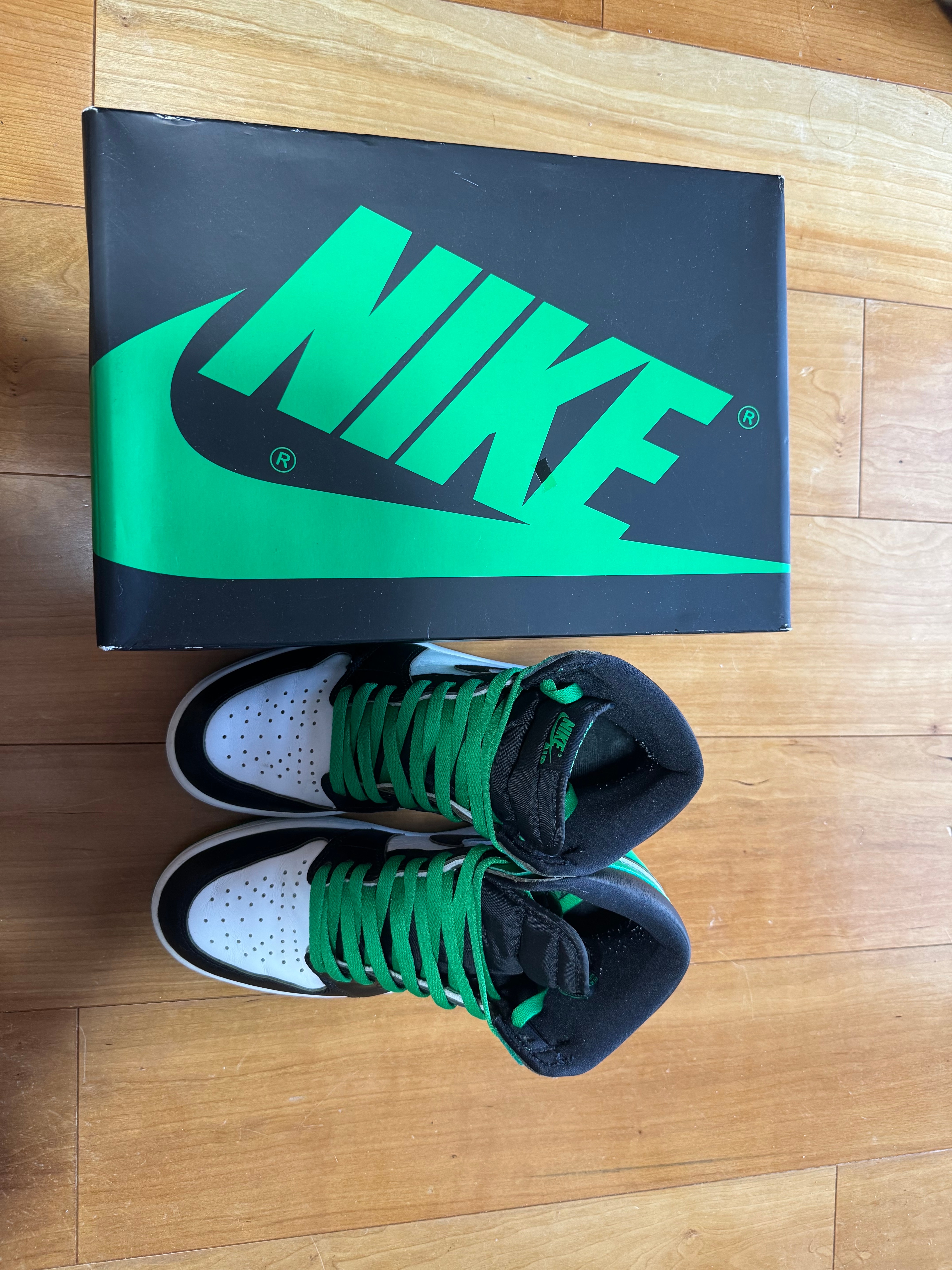 Nike Air Jordan 1 Retro High OG "Celtics/Black and Lucky Green" (2023)