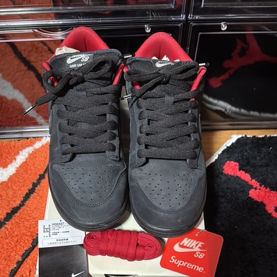Supreme × Nike SB Dunk Low "Black" (25FW Week2)