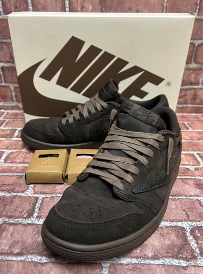 Travis Scott × Nike Air Jordan 1 Low OG SP "Velvet Brown and Dark Mocha"