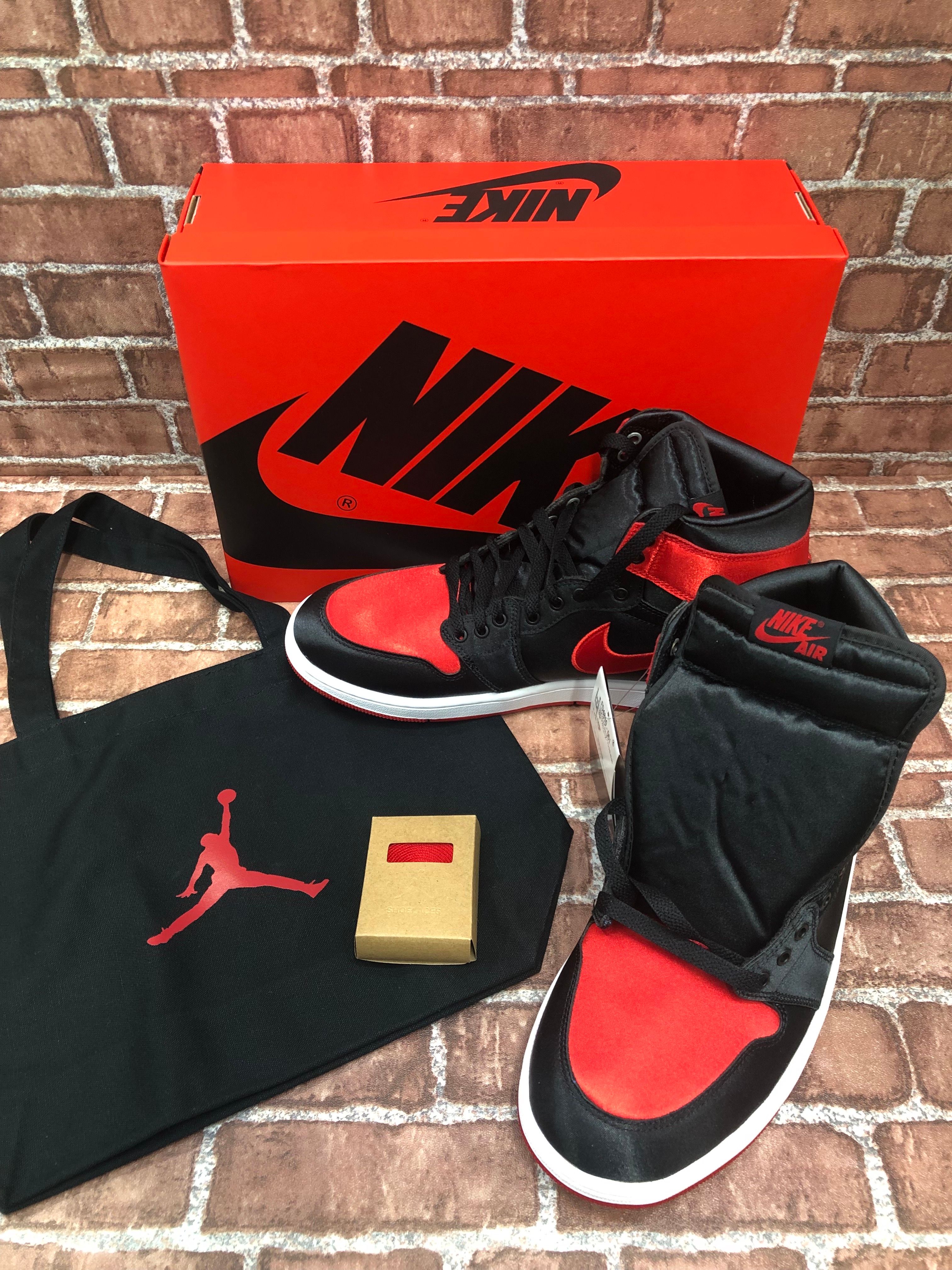 Nike Women's Air Jordan 1 Retro High OG "Satin Bred"