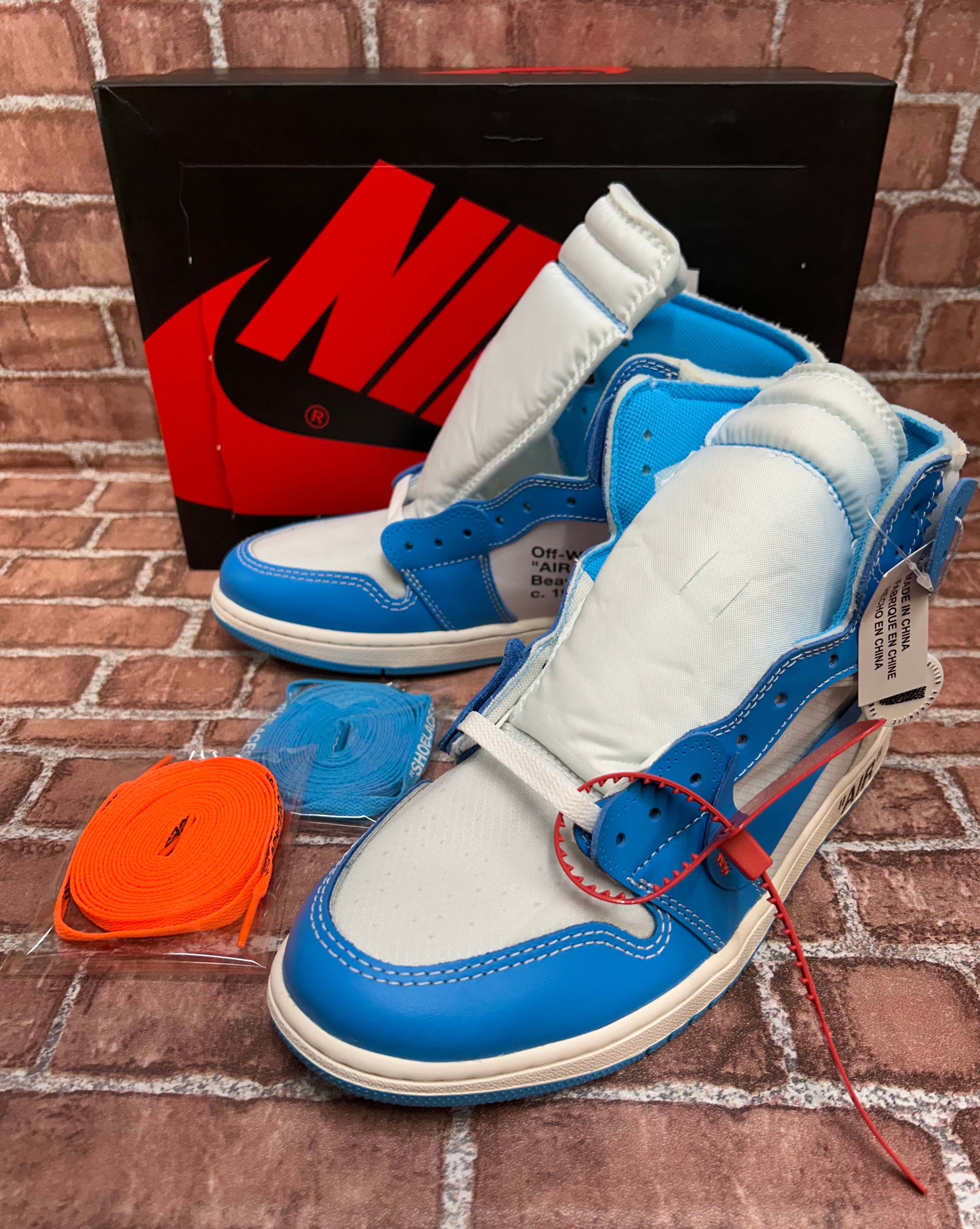 Off-White × Nike Air Jordan 1 High UNC "White/Dark Powder Blue"