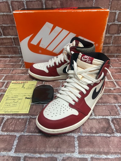 Nike Air Jordan 1 High OG "Lost & Found/Chicago"