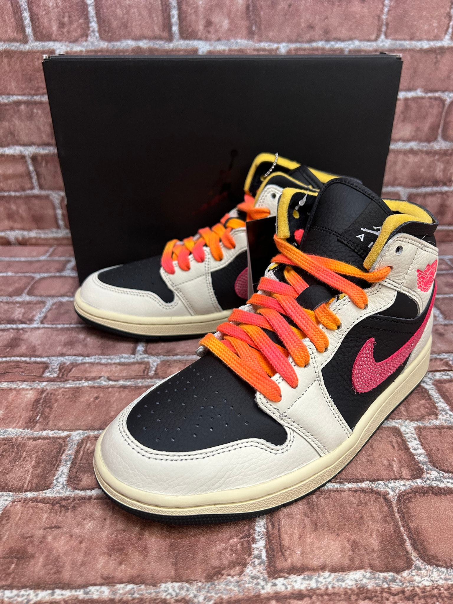 Nike Women's Air Jordan 1 Mid "Flight Club"