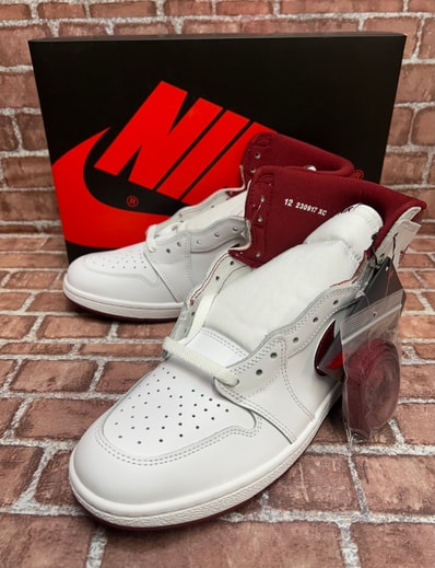 Nike Air Jordan 1 High '85 "Metallic Burgundy"