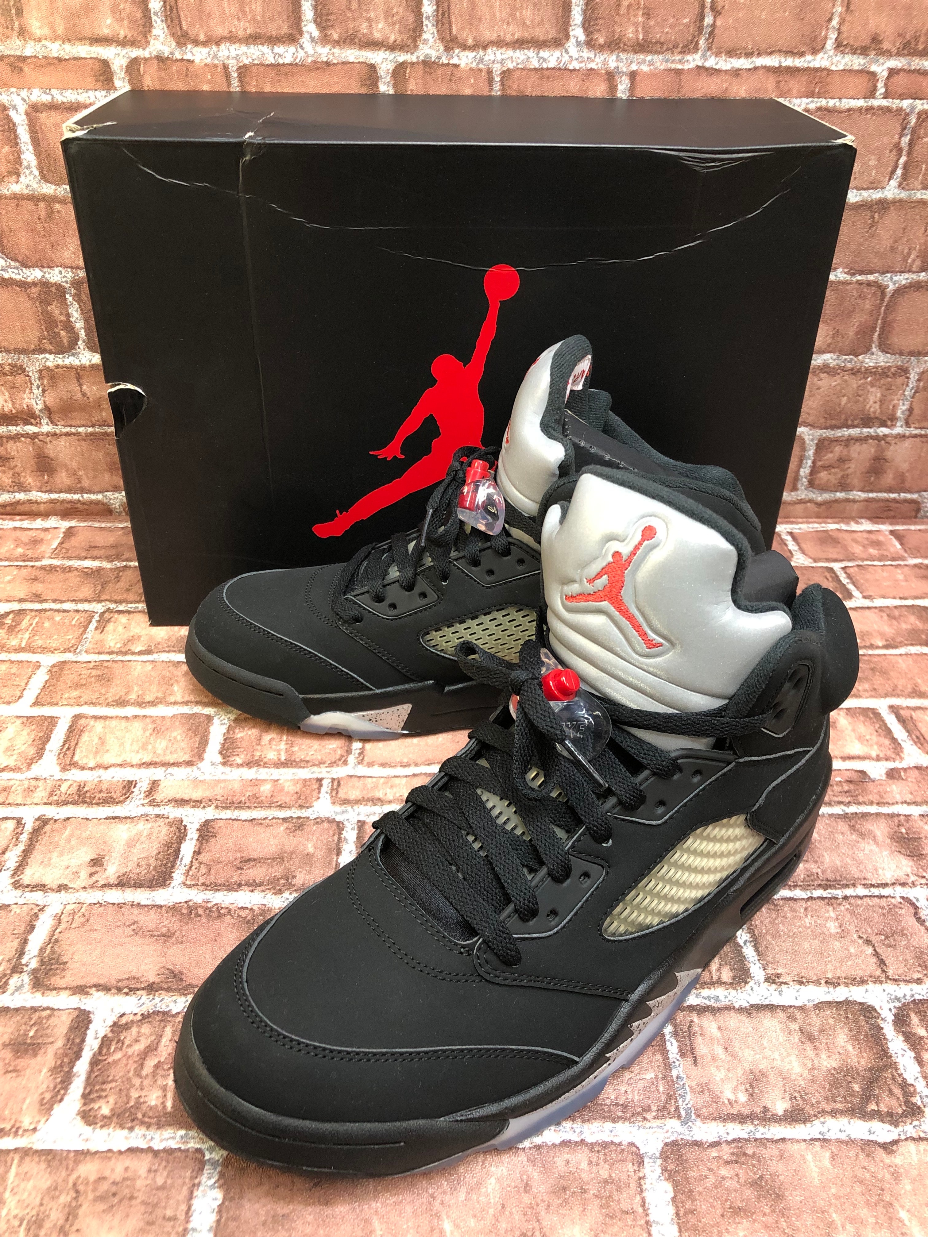 Nike Air Jordan 5 Retro OG "Black/Fire Red/Metallic Silver/White" (2016)