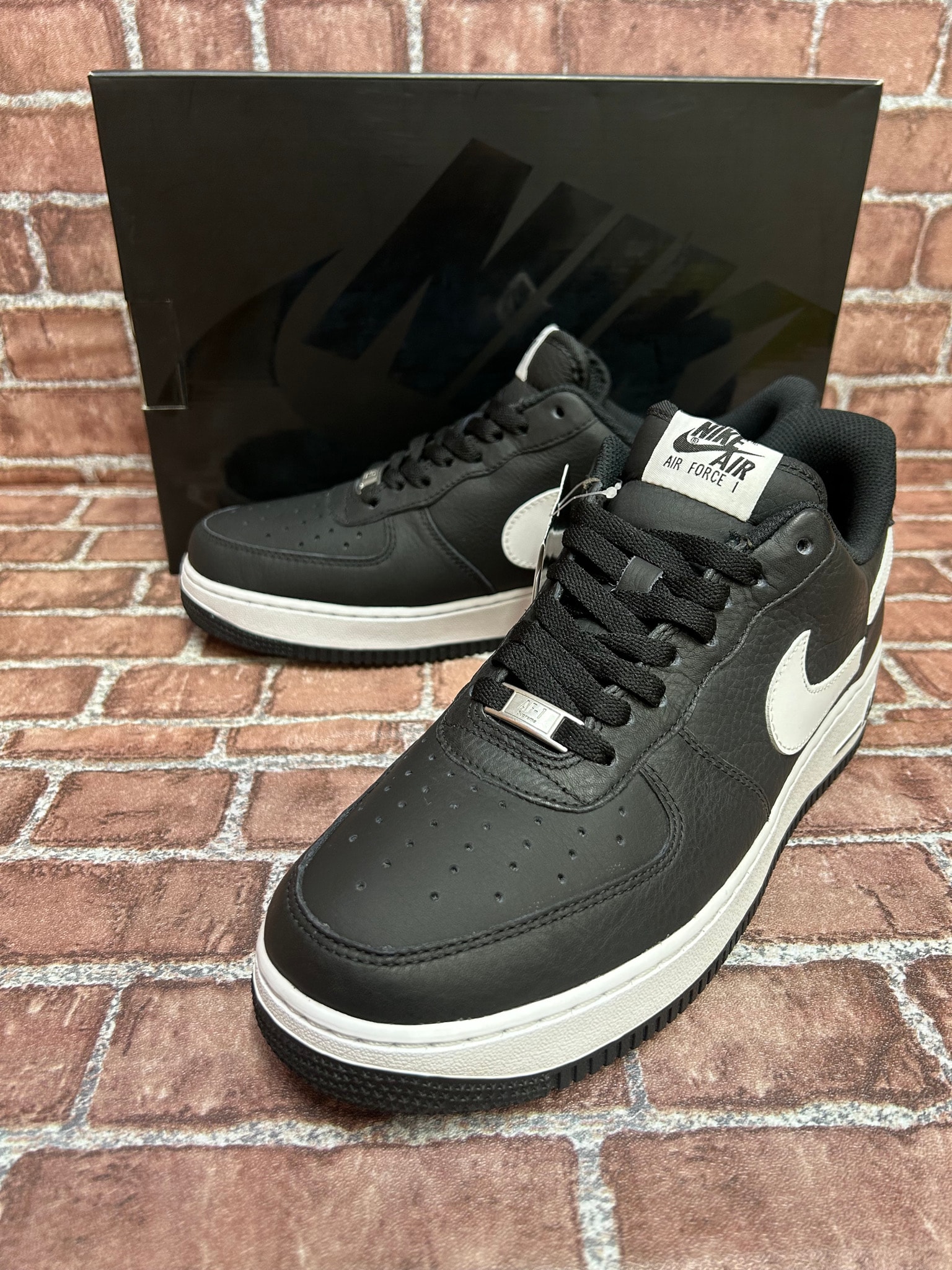 Supreme × COMME des GARCONS SHIRT × Nike Air Force 1 Low "Black/White" (2018)