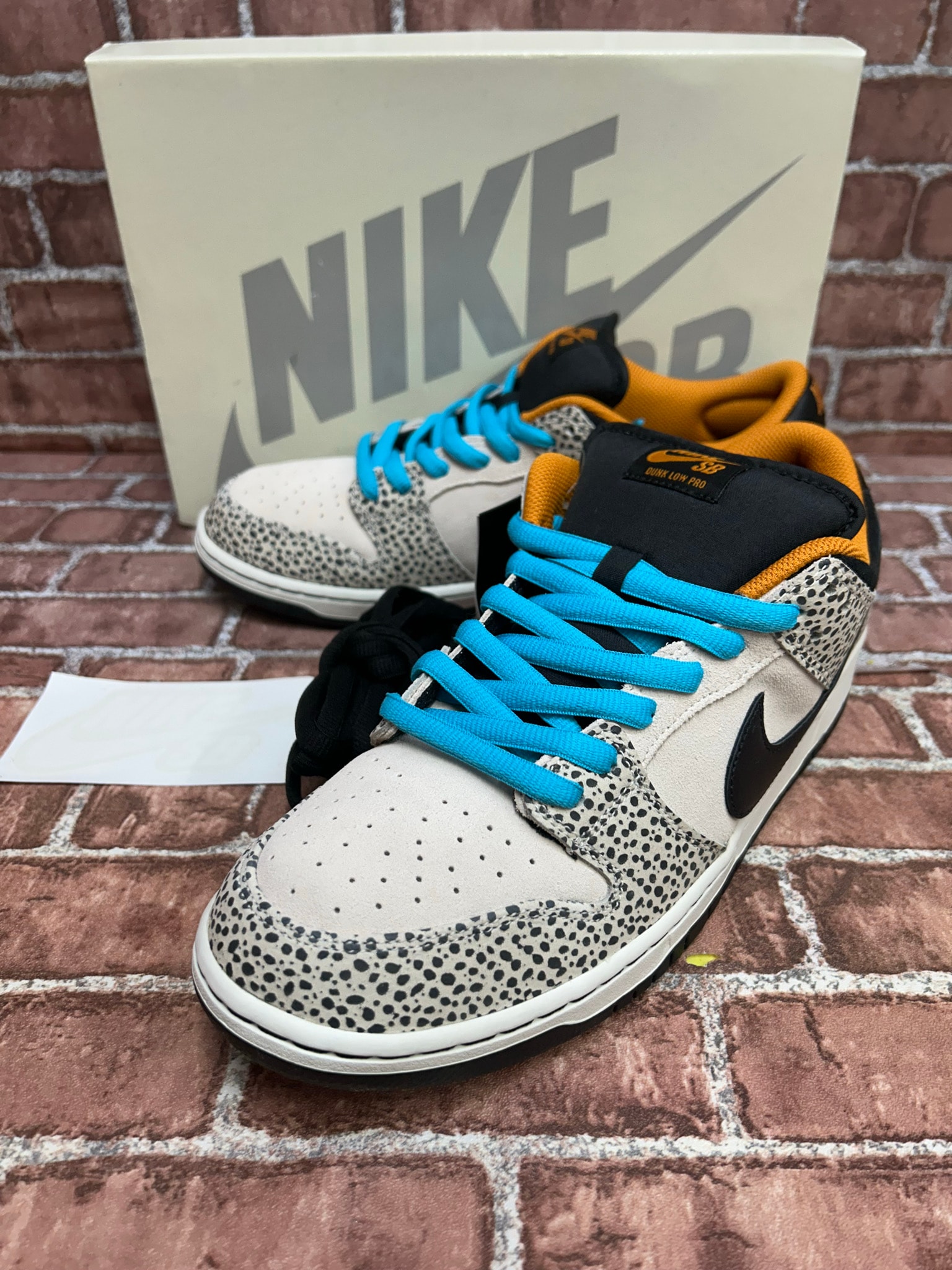 Nike SB Dunk Low Pro Electric Safari 