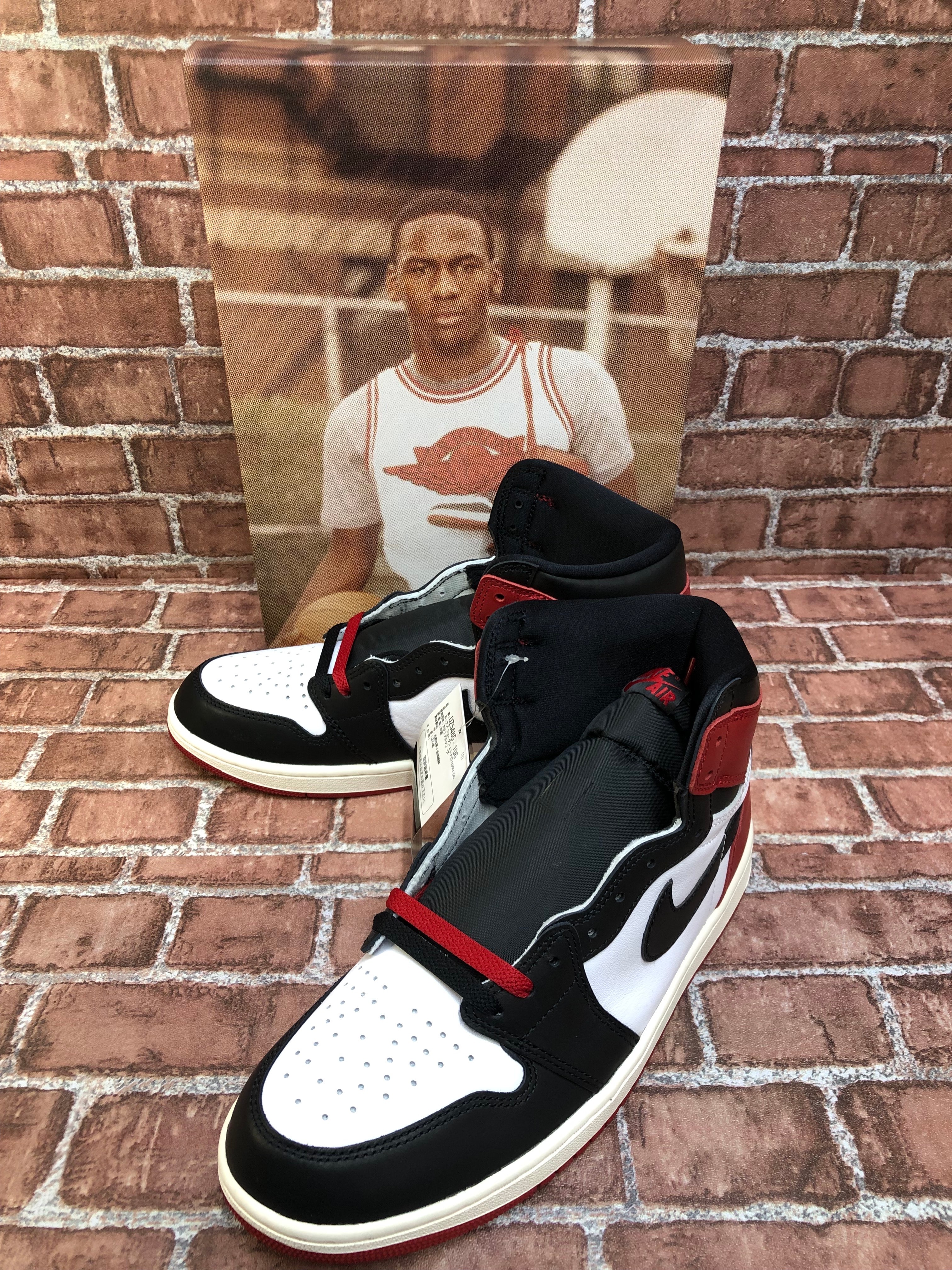 Nike Air Jordan 1 Retro High OG "Black Toe Reimagined"