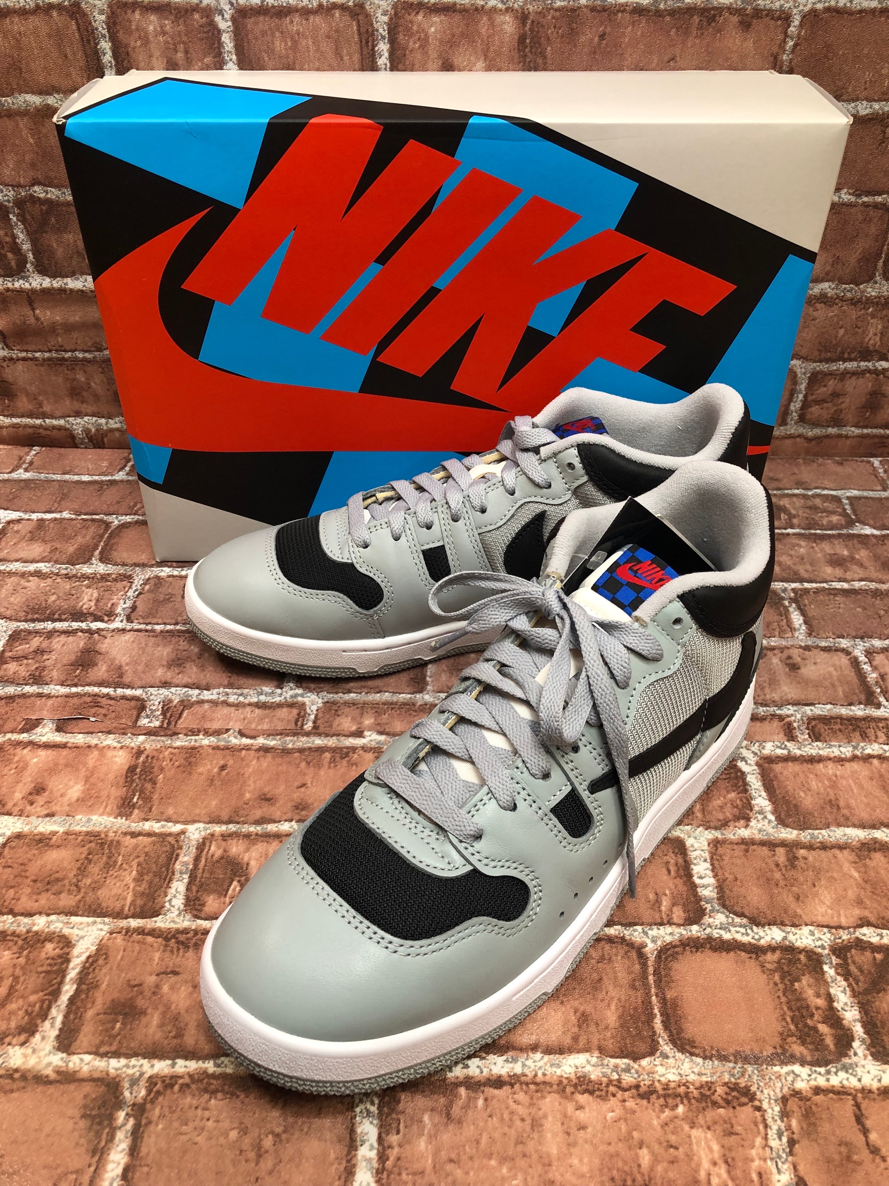 トラヴィススコット カクタスジャック × ナイキ アタック (マックアタック) "ライトスモークグレー"