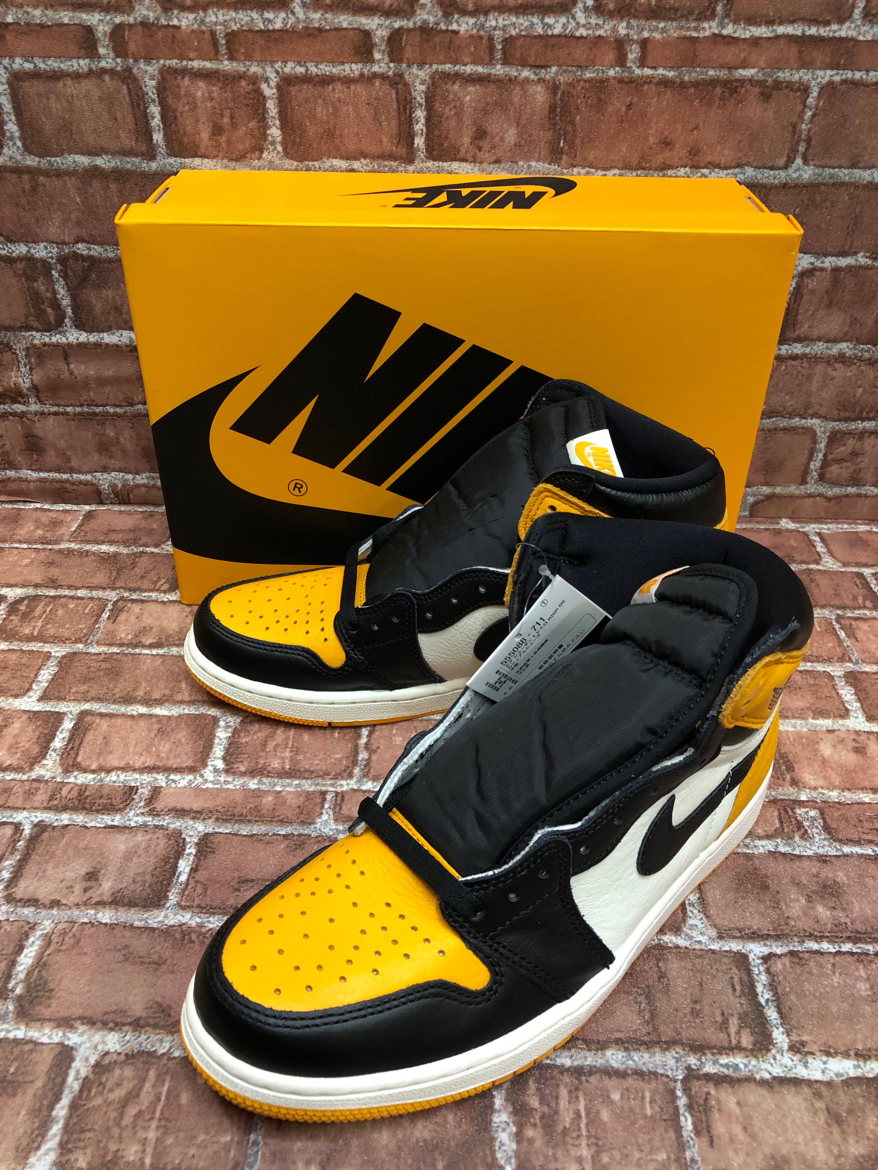 Nike Air Jordan 1 Retro High OG "Taxi"