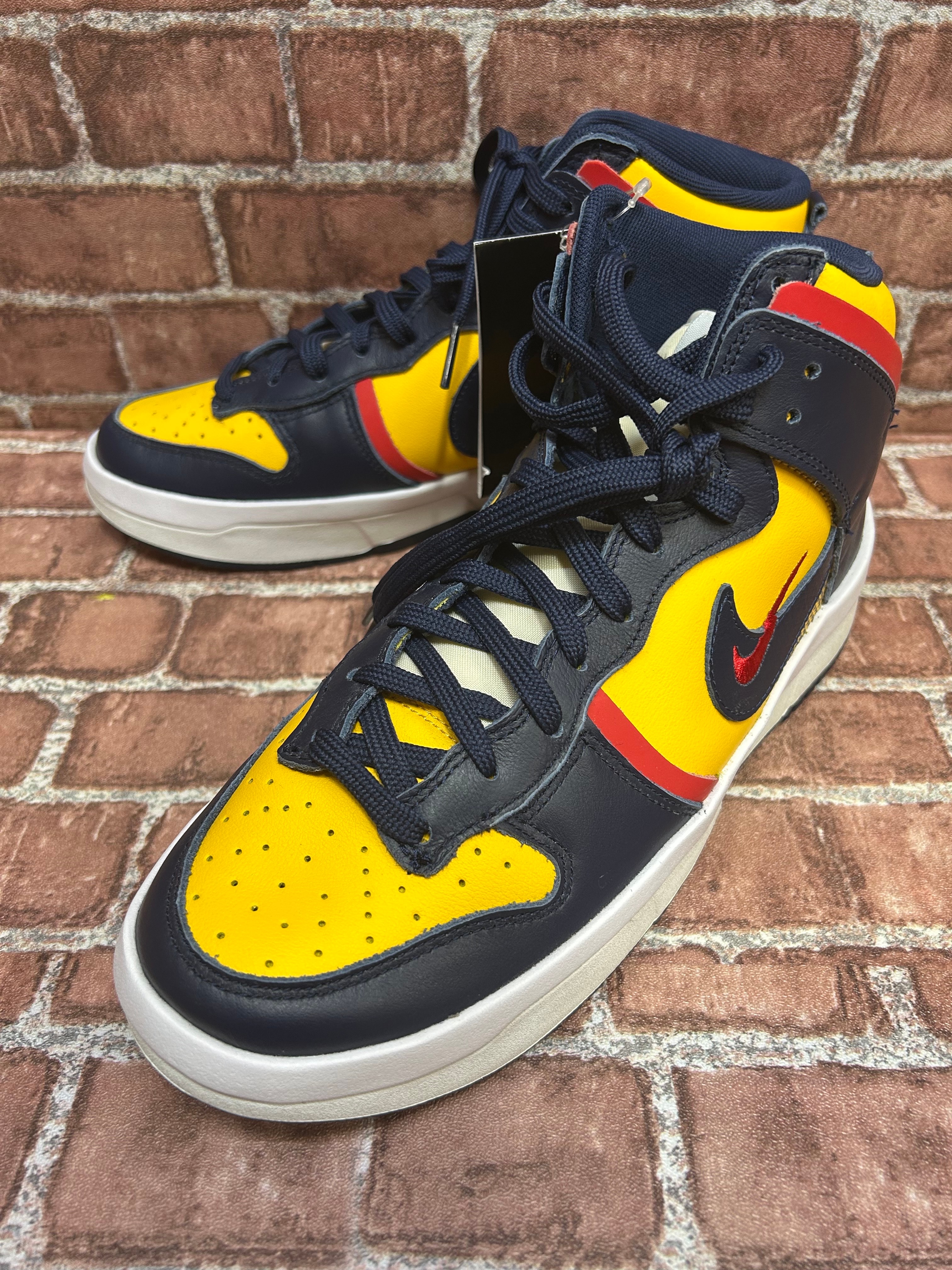 NIKE Women's DUNK HIGH REBEL "VARSITY MAIZE"