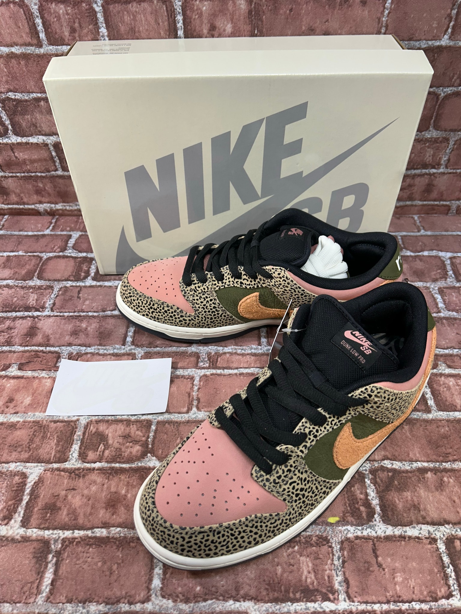 Arts Rec × Nike SB Dunk Low Pro "Rust Pink and Rough Green"