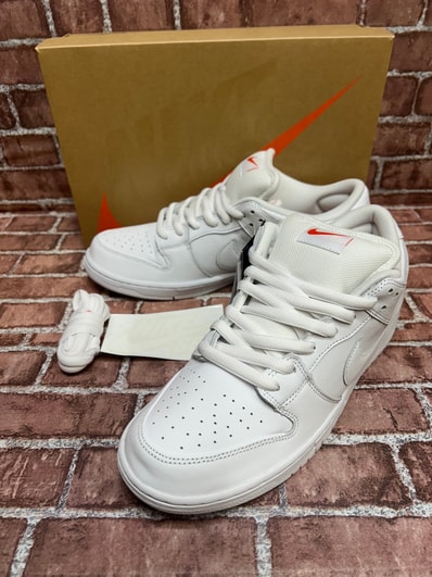 Nike SB Dunk Low Pro ISO "Triple White"