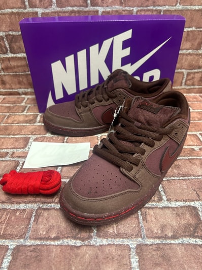 Nike SB Dunk Low PRM City of Love "Burgundy"