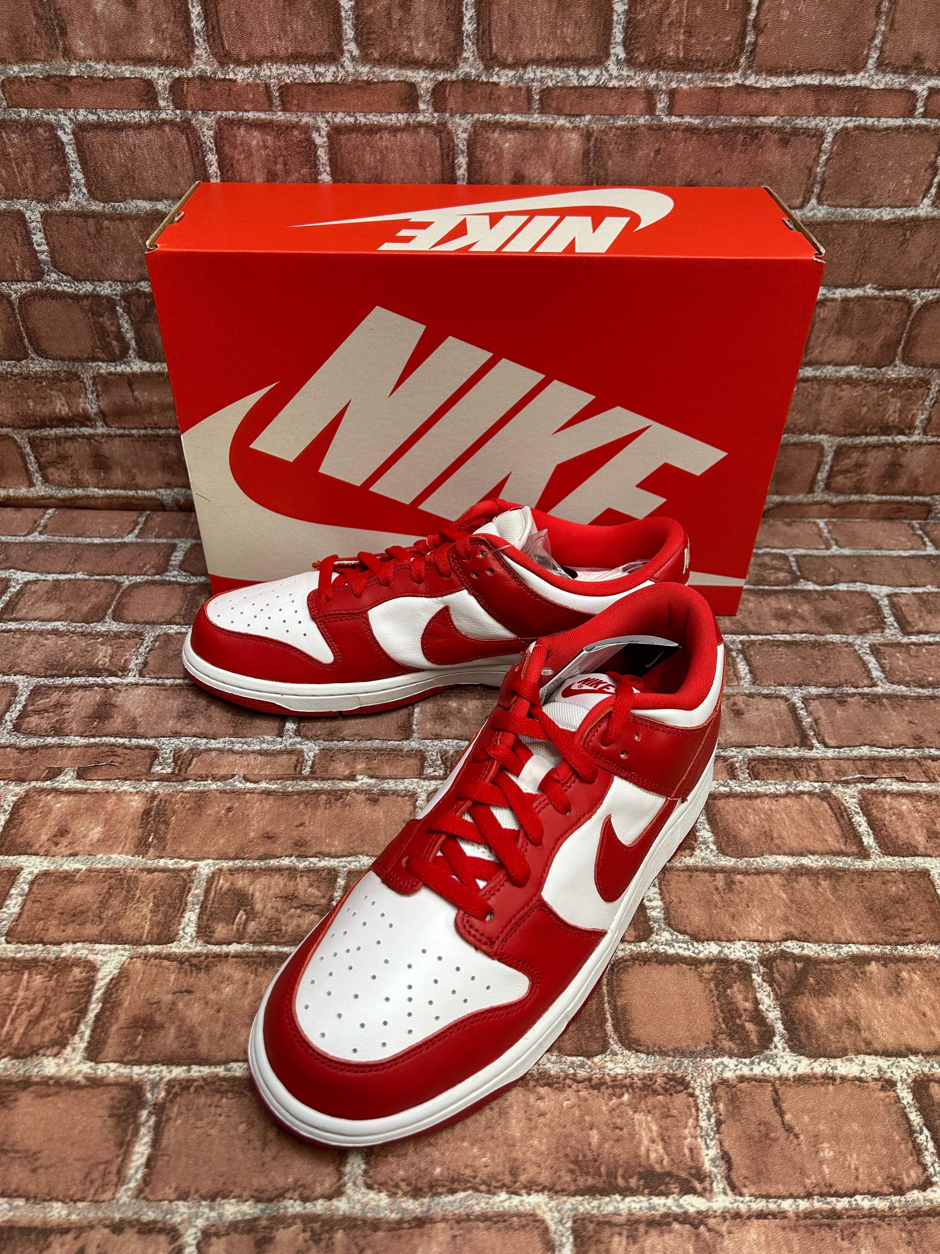 ナイキ ダンク ロー SP "ホワイト アンド ユニバーシティレッド"