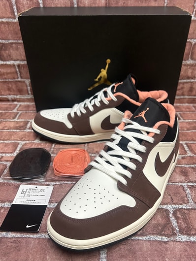 Nike Air Jordan 1 Low SE "Light Chocolate" / "Mocha Brown"