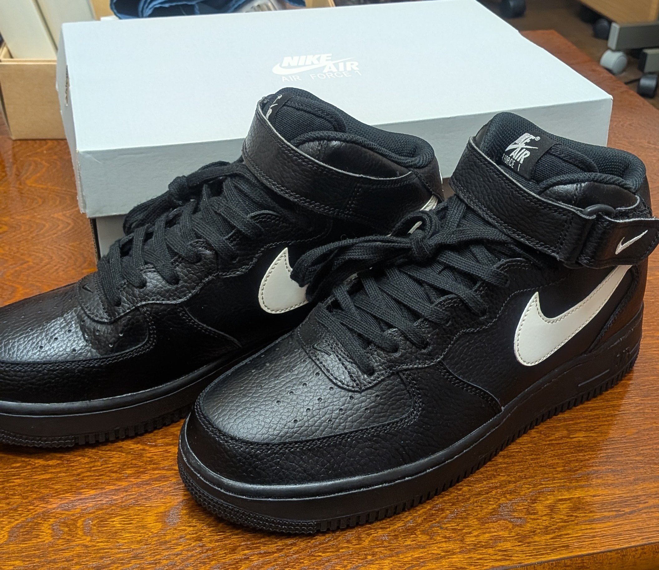 Nike Air Force 1 Mid '07 "Black/Sail"