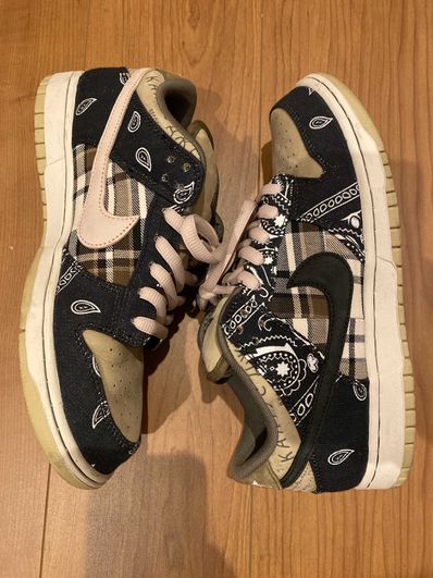 Travis Scott × Nike SB Dunk Low "Black/Parachute Beige"