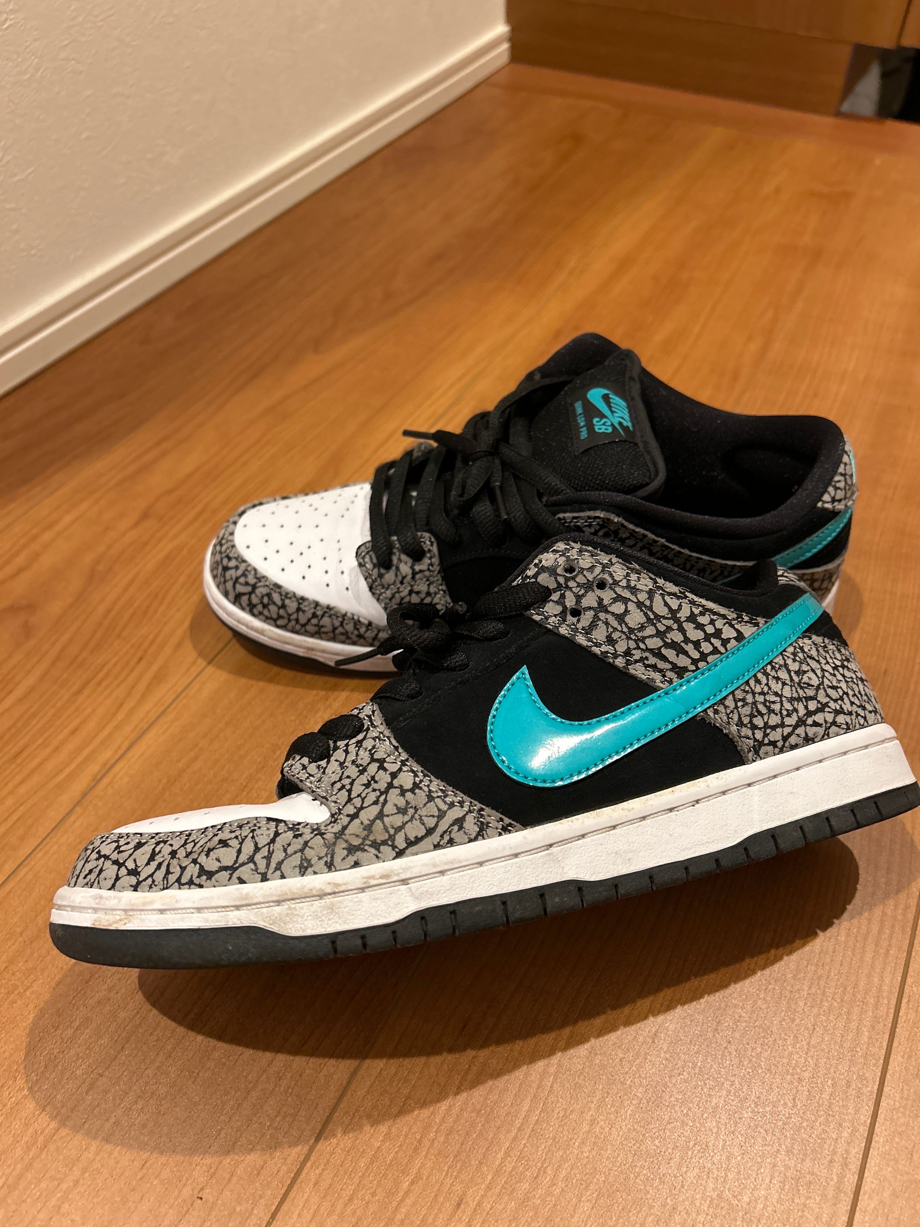 Nike SB Dunk Low "Elephant/Safari"