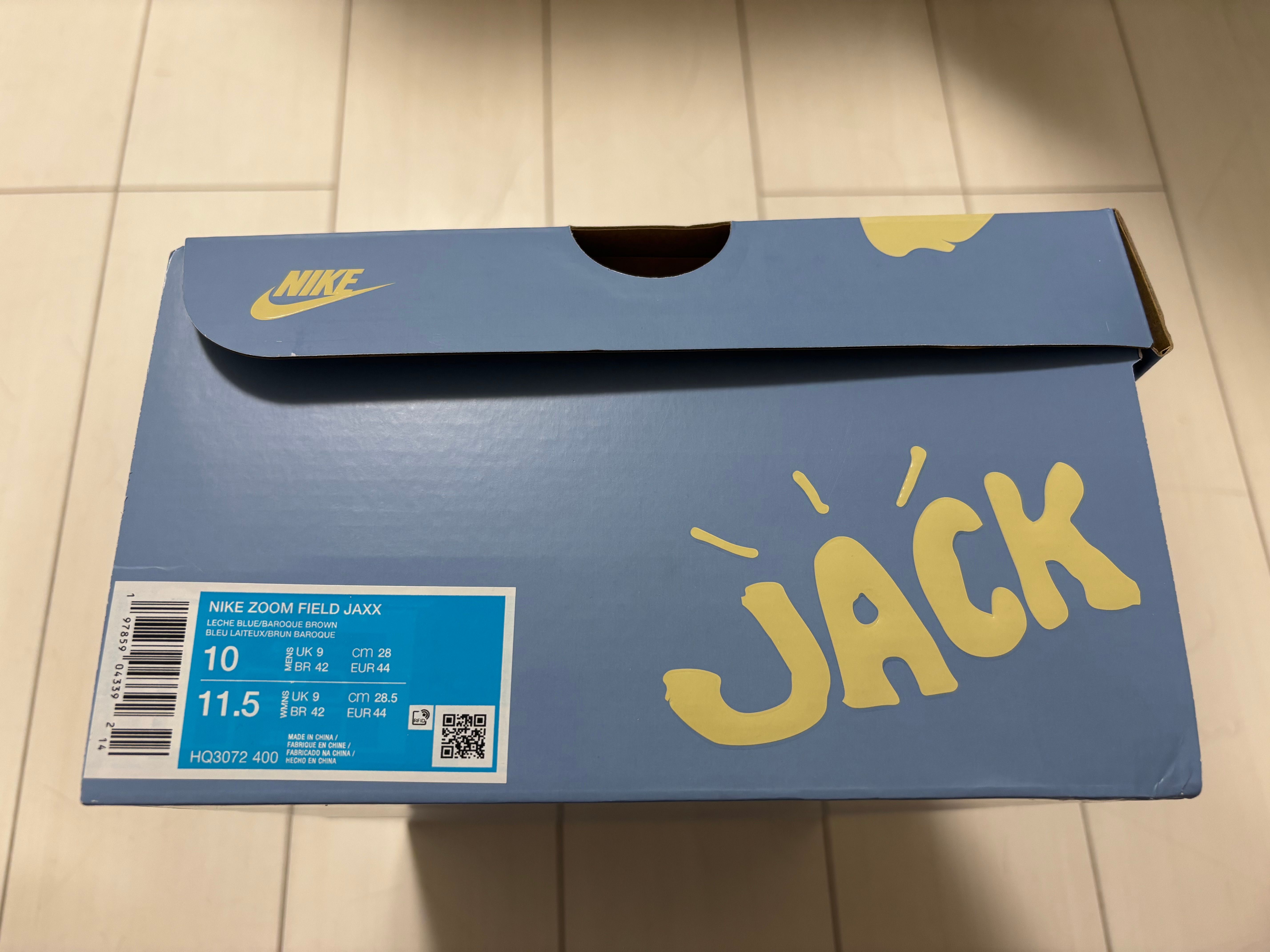 Travis Scott × Nike Zoom Field Jaxx "Pale Ivory and Leche Blue"