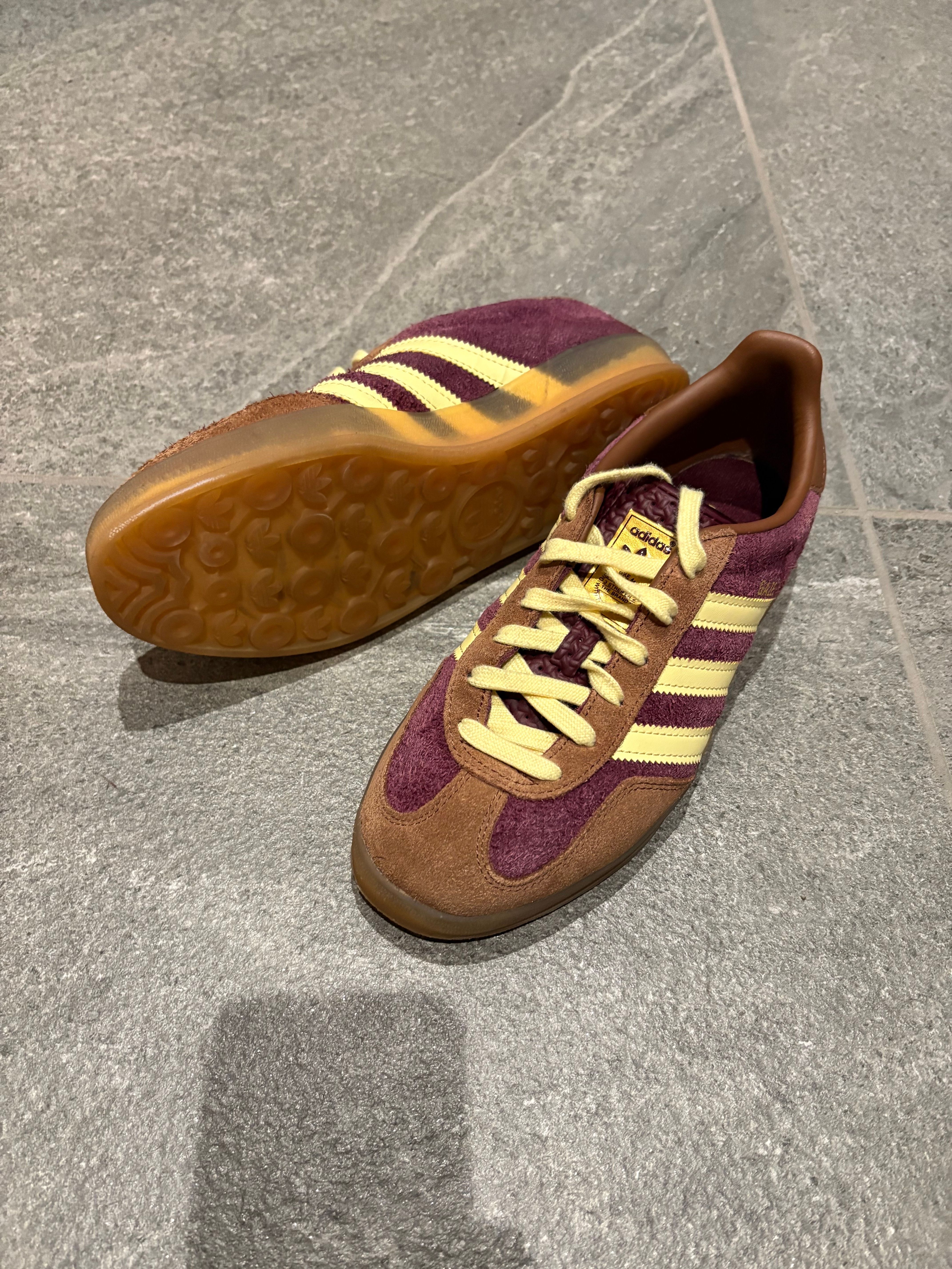adidas Gazelle 27cm PANT / CBLK（中古美品） Gazelle 中古一覧 | スニーカーダンク