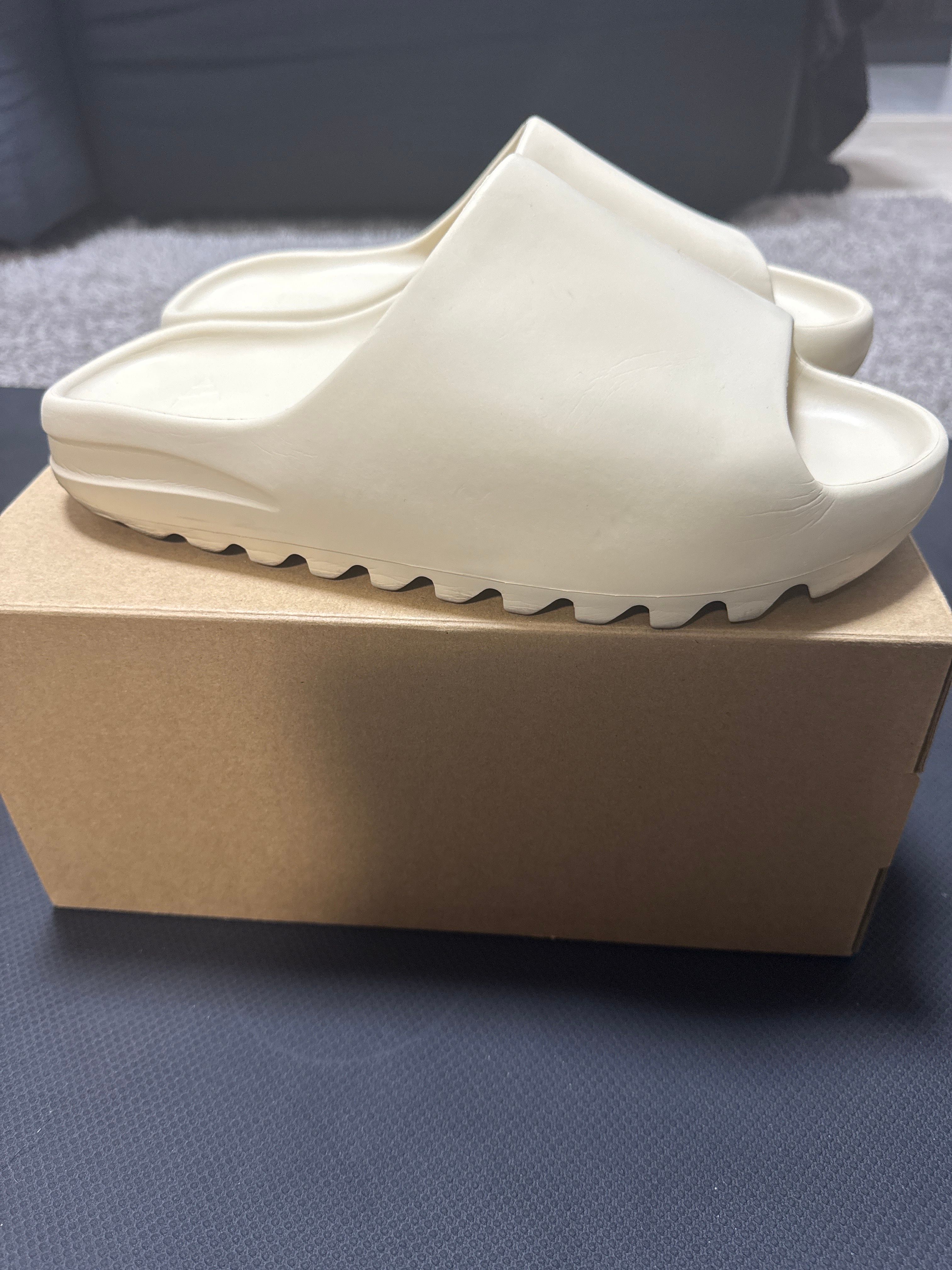 adidas YEEZY Slide "Bone" (FW6345)