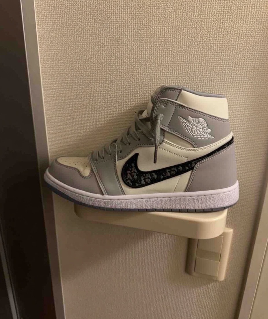 Dior × Nike Air Jordan 1 High OG "DIOR"