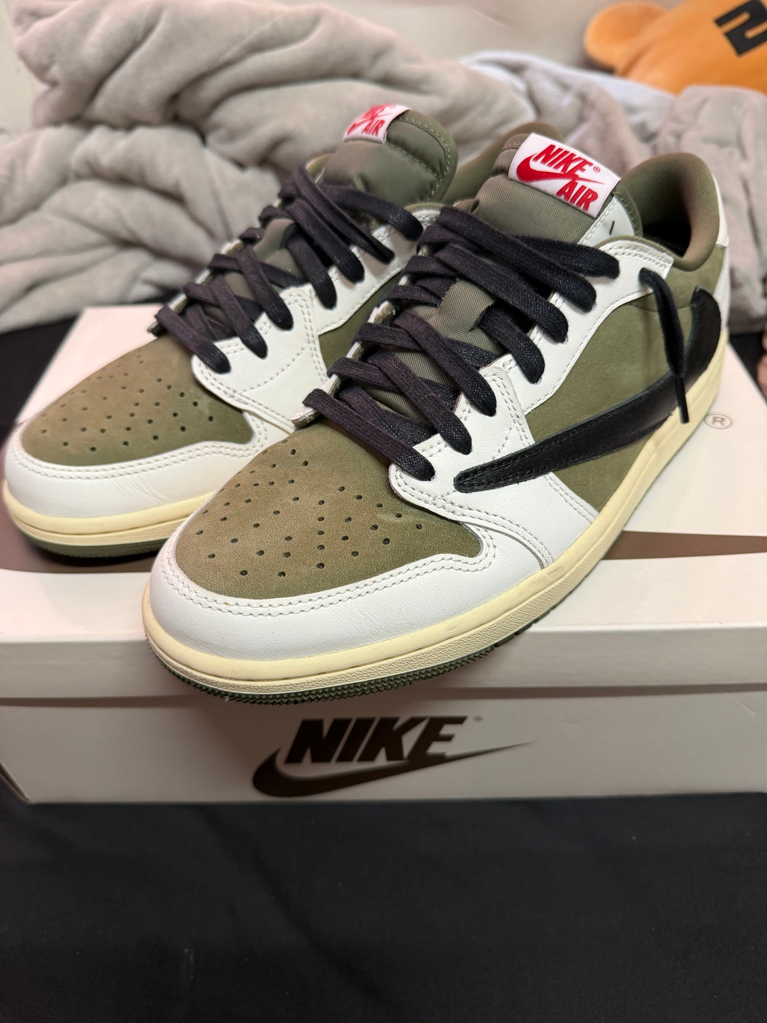 Travis Scott × Nike Air Jordan 1 Low OG SP "Reverse Olive"