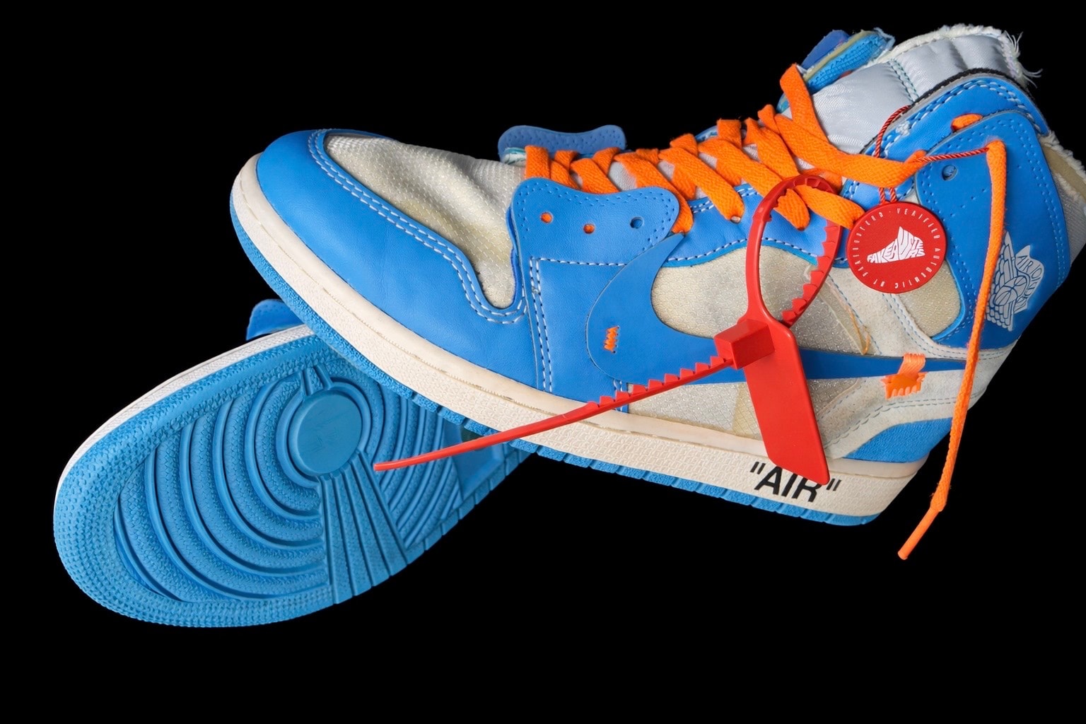 Off-White × Nike Air Jordan 1 High UNC "White/Dark Powder Blue"