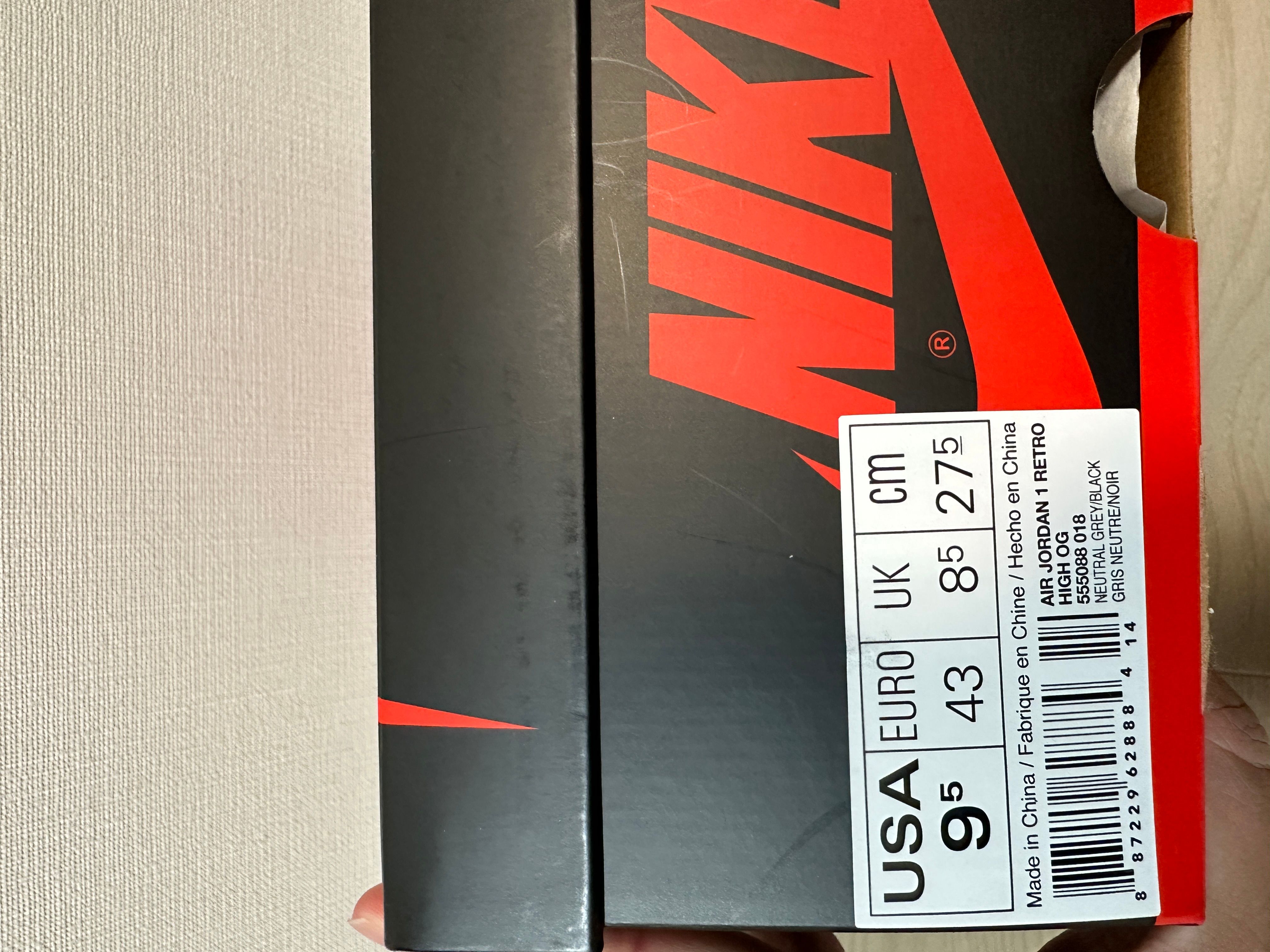 Nike Air Jordan 1 RETRO High OG "Hyper Crimson"