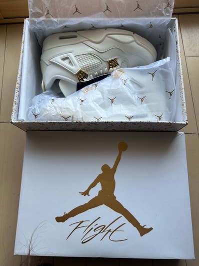 Nike Women's Air Jordan 4 Retro "White & Gold"