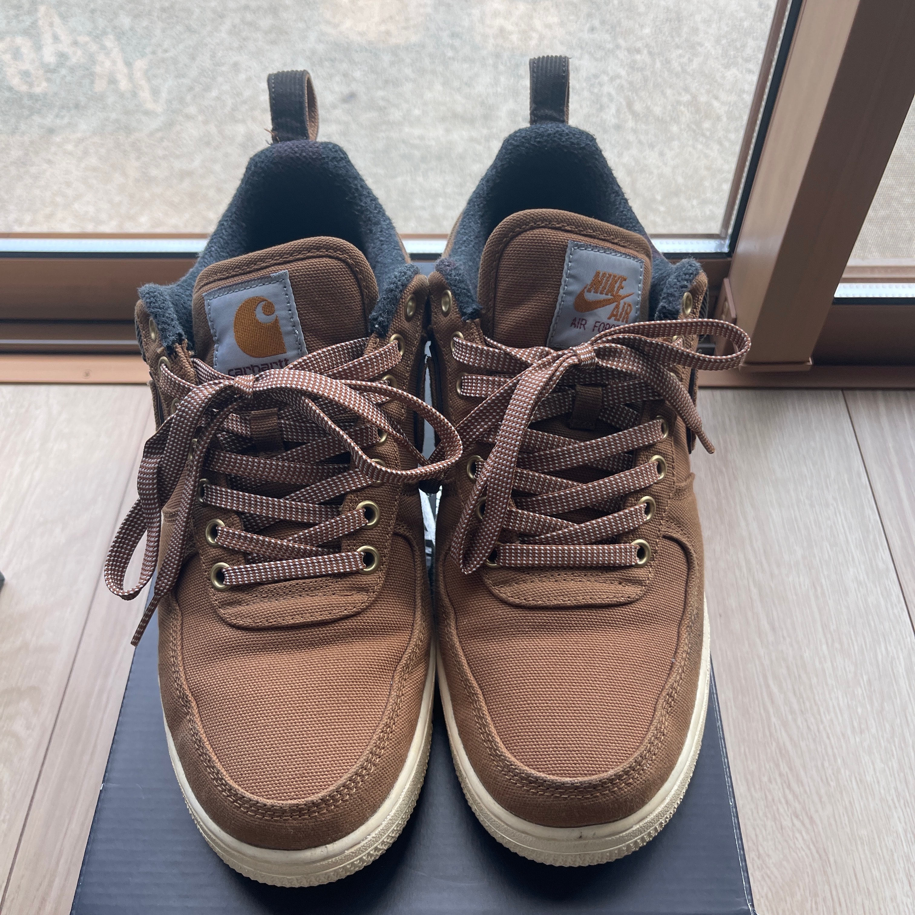 カーハートWIP × ナイキ エアフォース1 ロー "エールブラウン"