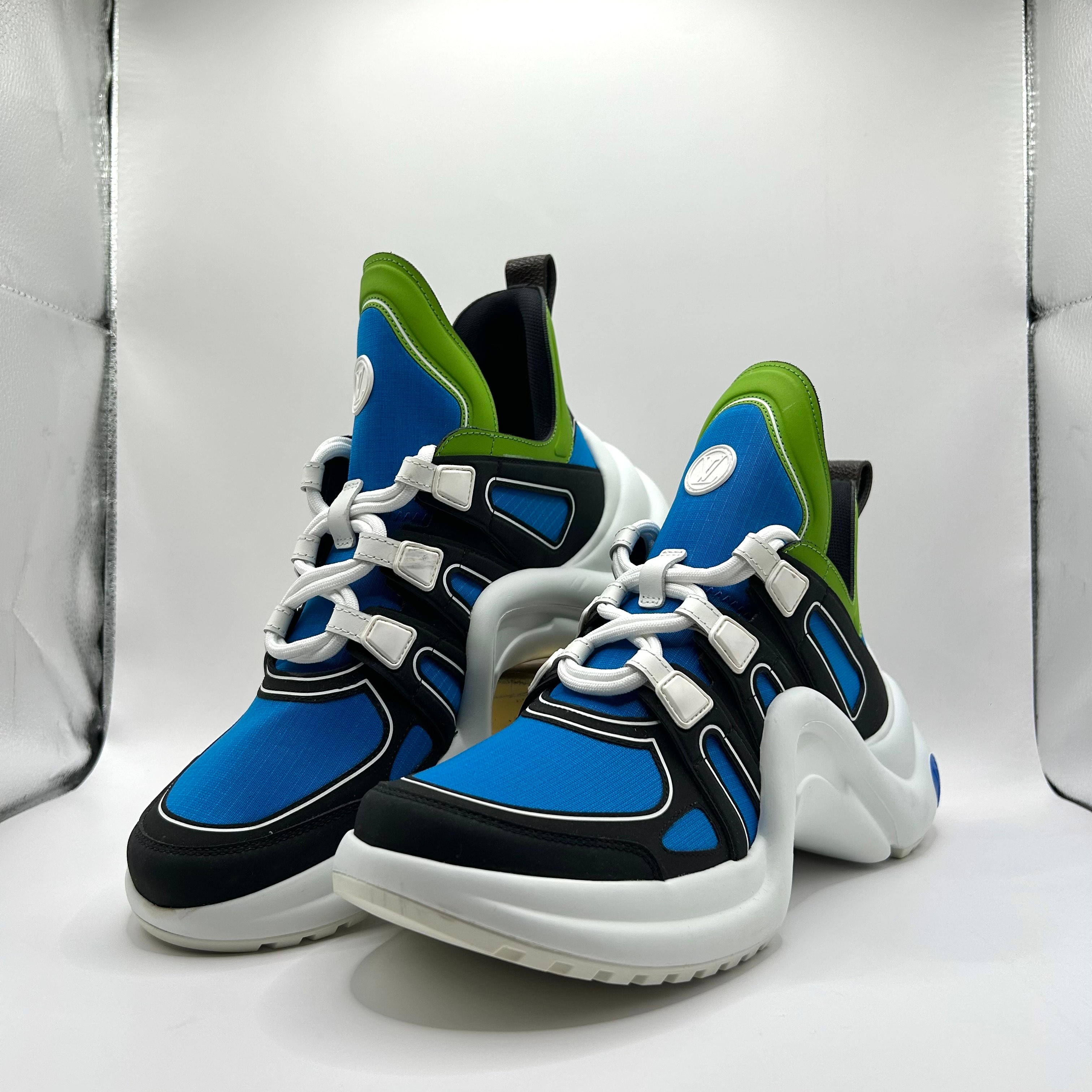 ルイヴィトン LV アークライト 2.0・ライン スニーカー "ブルーグリ"