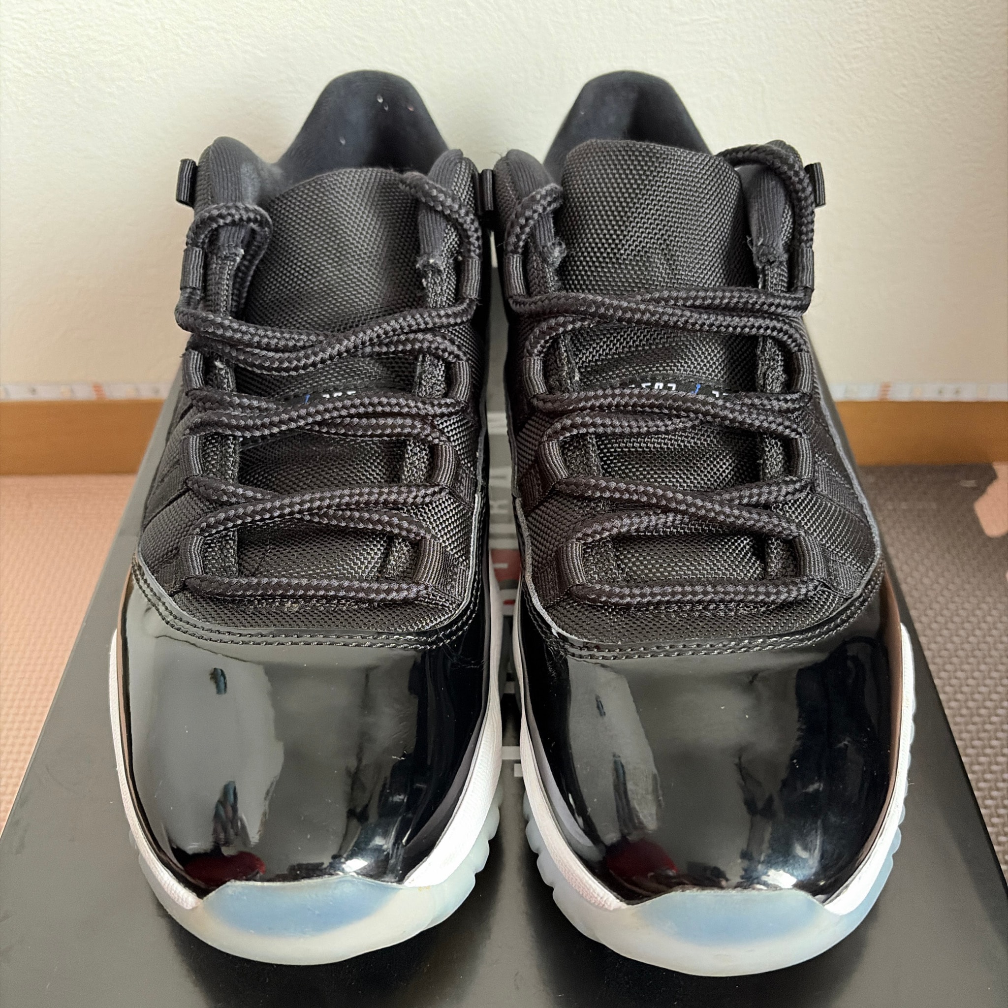 Nike Air Jordan 11 Retro Low "Black and Varsity Royal/Space Jam"