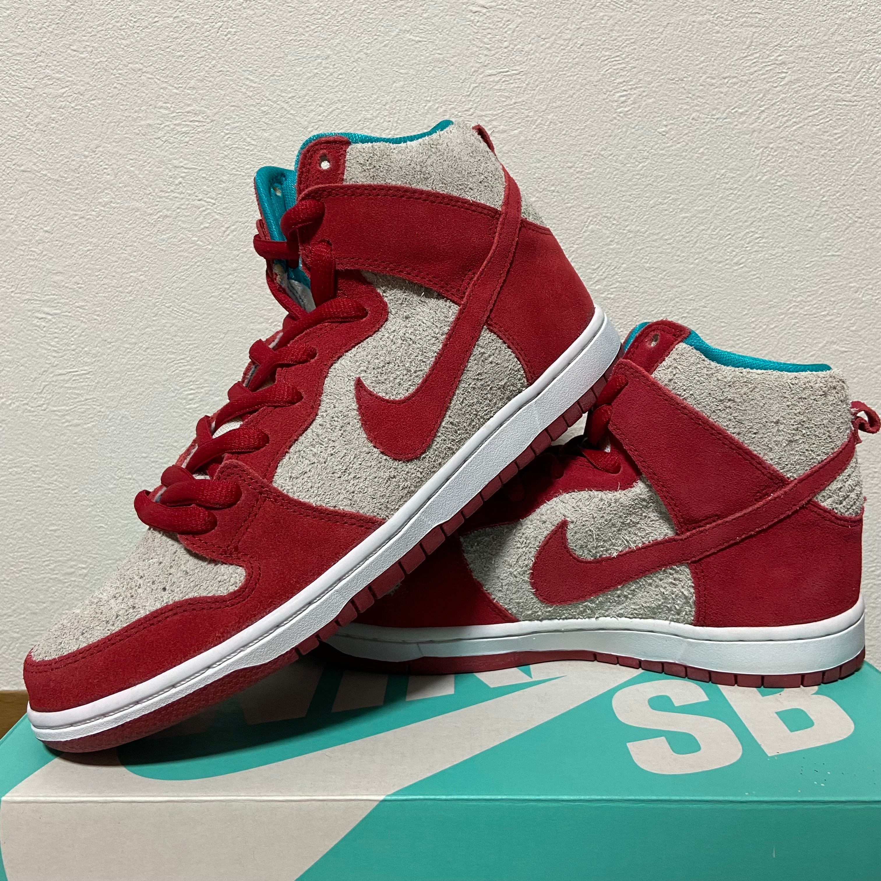 Nike SB Dunk High Dr. Seuss "Gym Red"