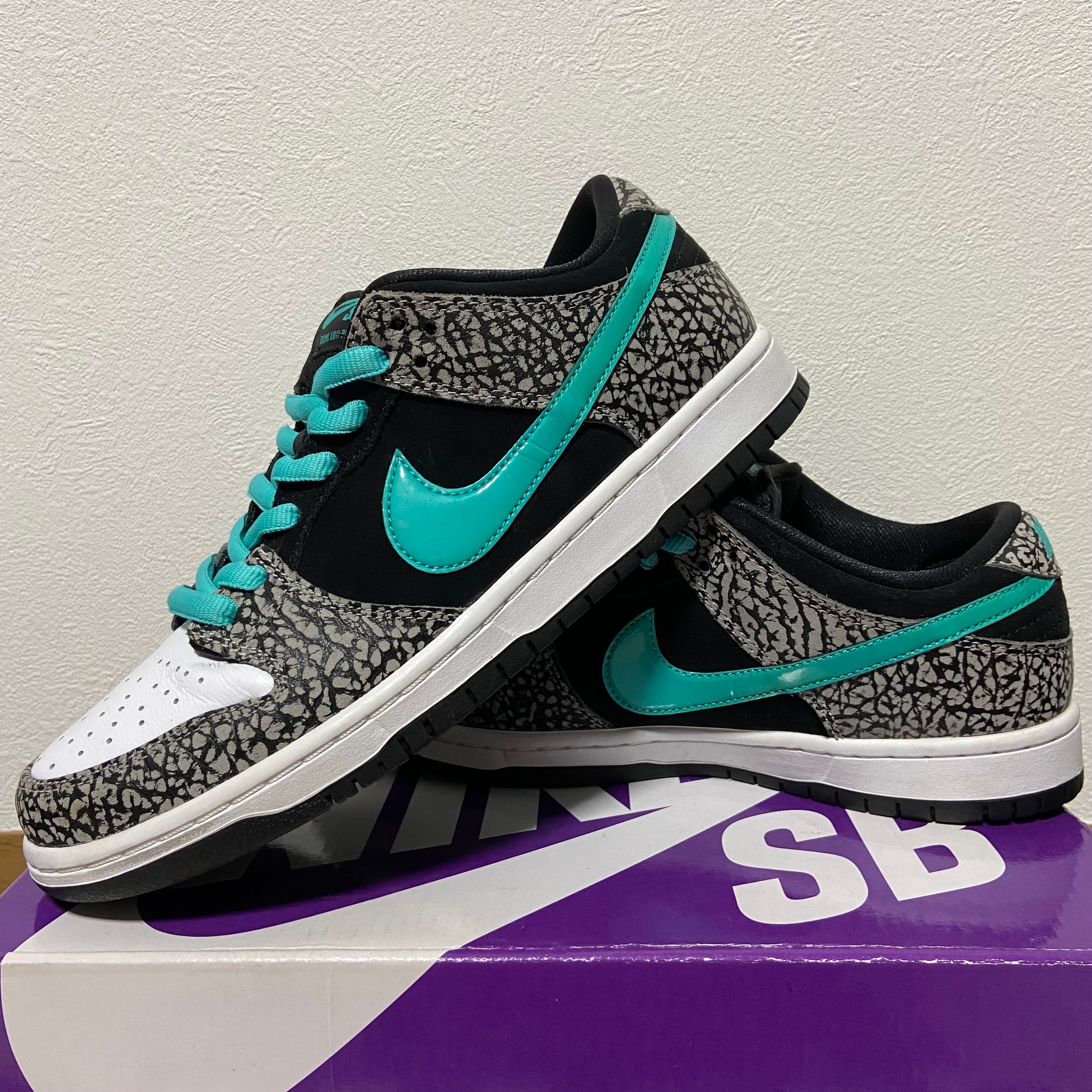 Nike SB Dunk Low "Elephant/Safari"