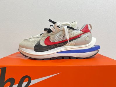 sacai × Nike Vapor Waffle "Royal Fuchsia"