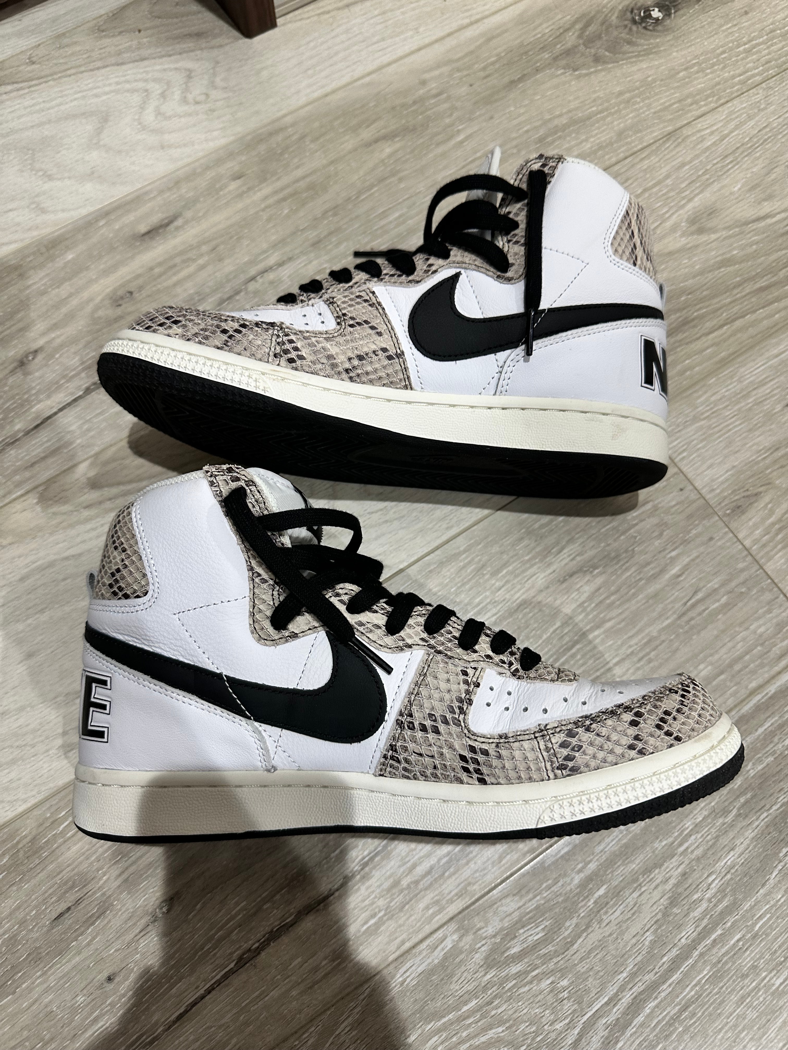 ナイキ ターミネーター ハイ "ココアスネーク"