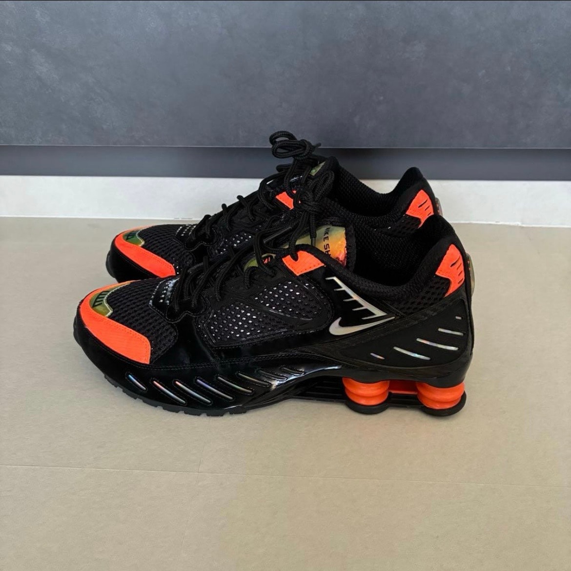 Nike Women's Shox Enigna "Black/Hyper-Crimson"