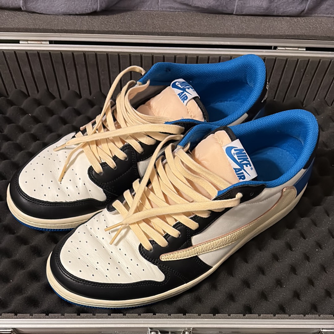 Travis Scott × fragment design × Nike Air Jordan 1 Low OG SP "Military Blue"
