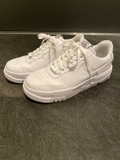 Nike Women's Air Force 1 Low Pixel "White"