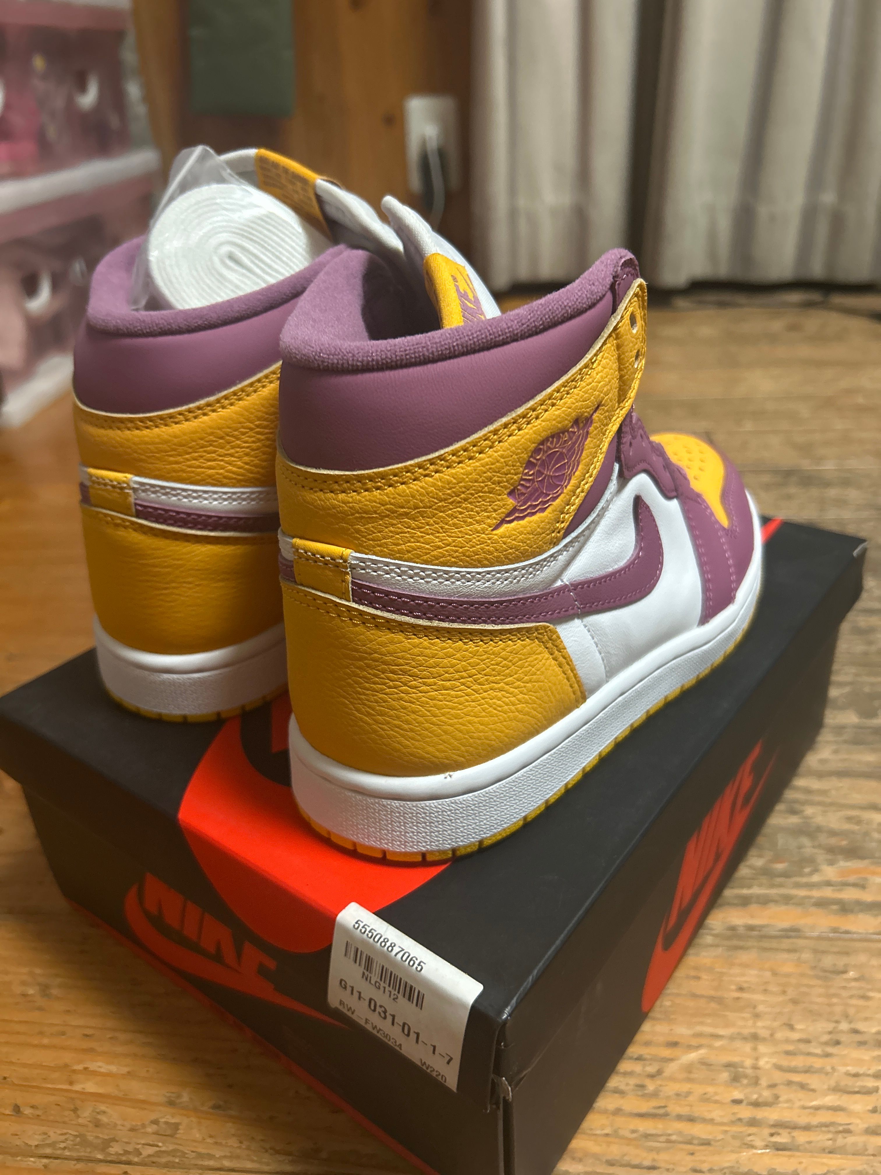 Nike Air Jordan 1 High OG "Brotherhood"