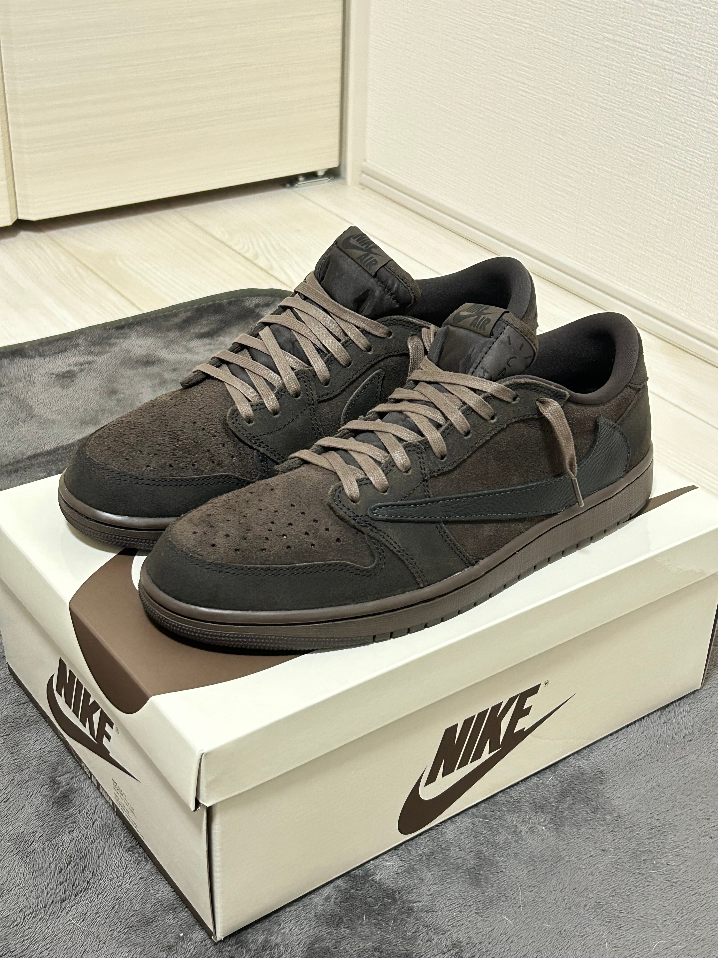Travis Scott × Nike Air Jordan 1 Low OG SP "Velvet Brown and Dark Mocha"