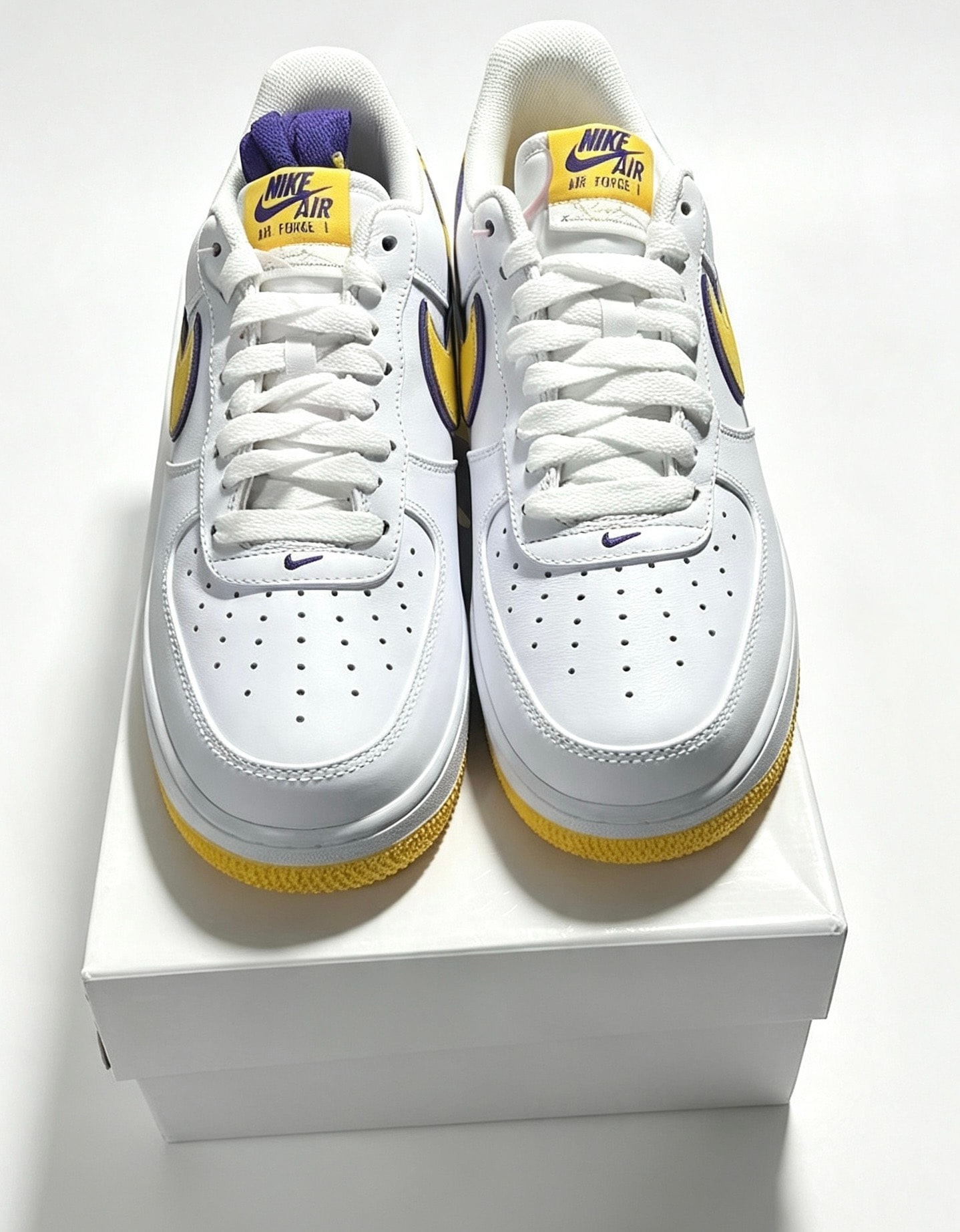Kobe Bryant × Nike Air Force 1 Low Retro QS "Varsity Maize and Varsity Purple"