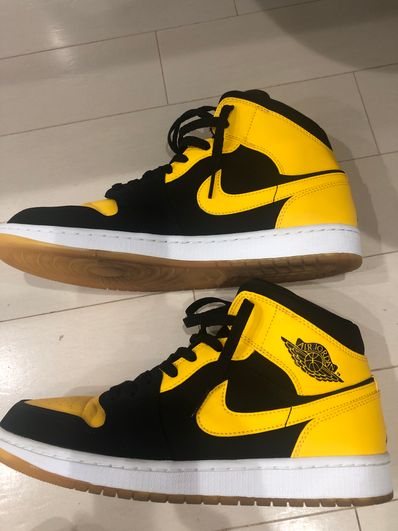 Nike Air Jordan 1 Retro Mid "New Love" (2017)