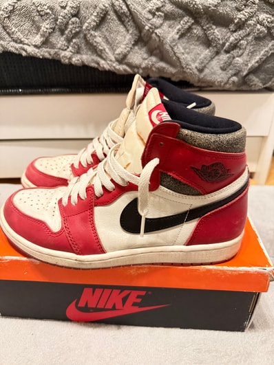 Nike Air Jordan 1 High OG "Lost & Found/Chicago"
