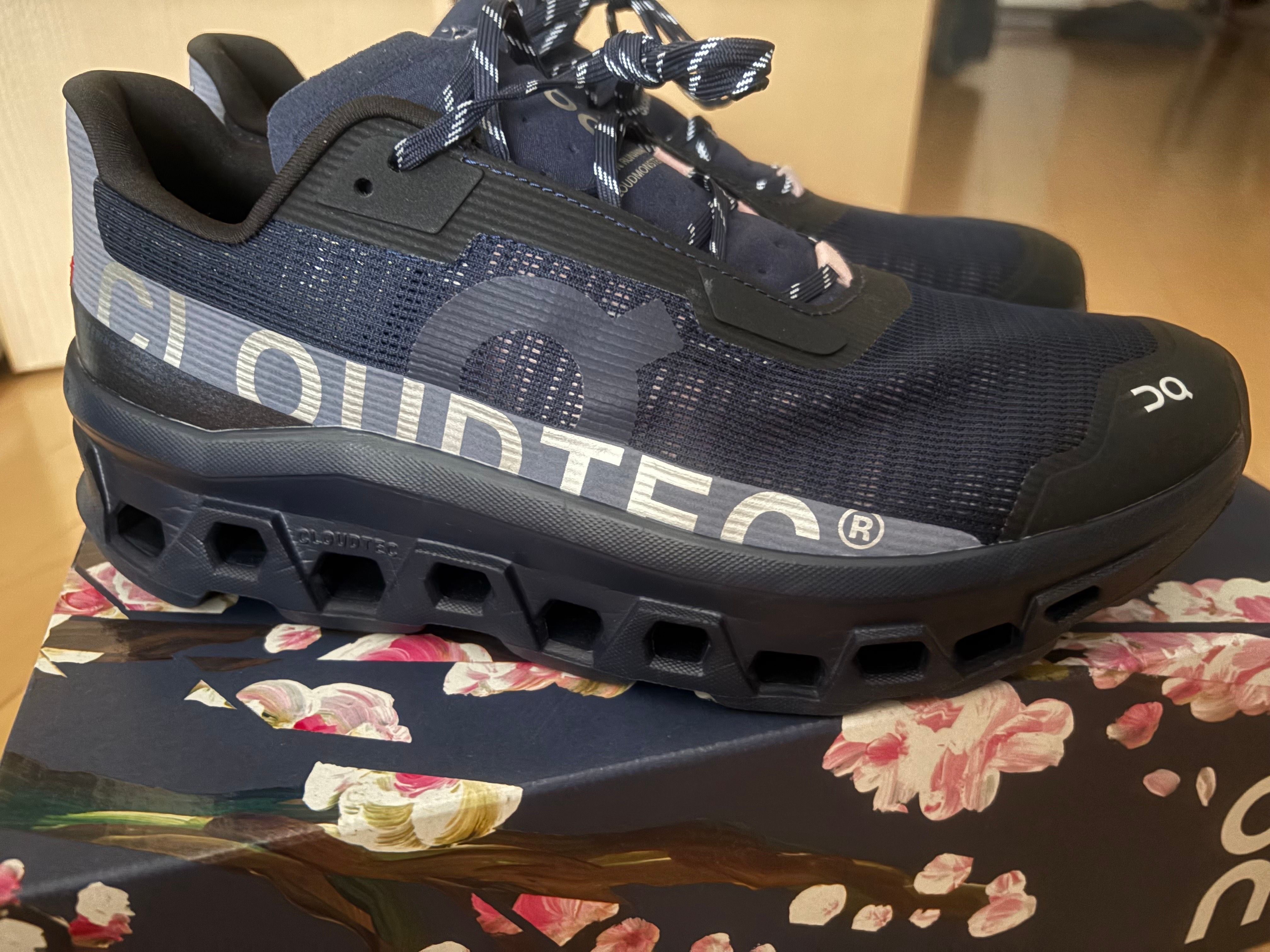 atmos × On Cloudmonster Void "YOZAKURA"