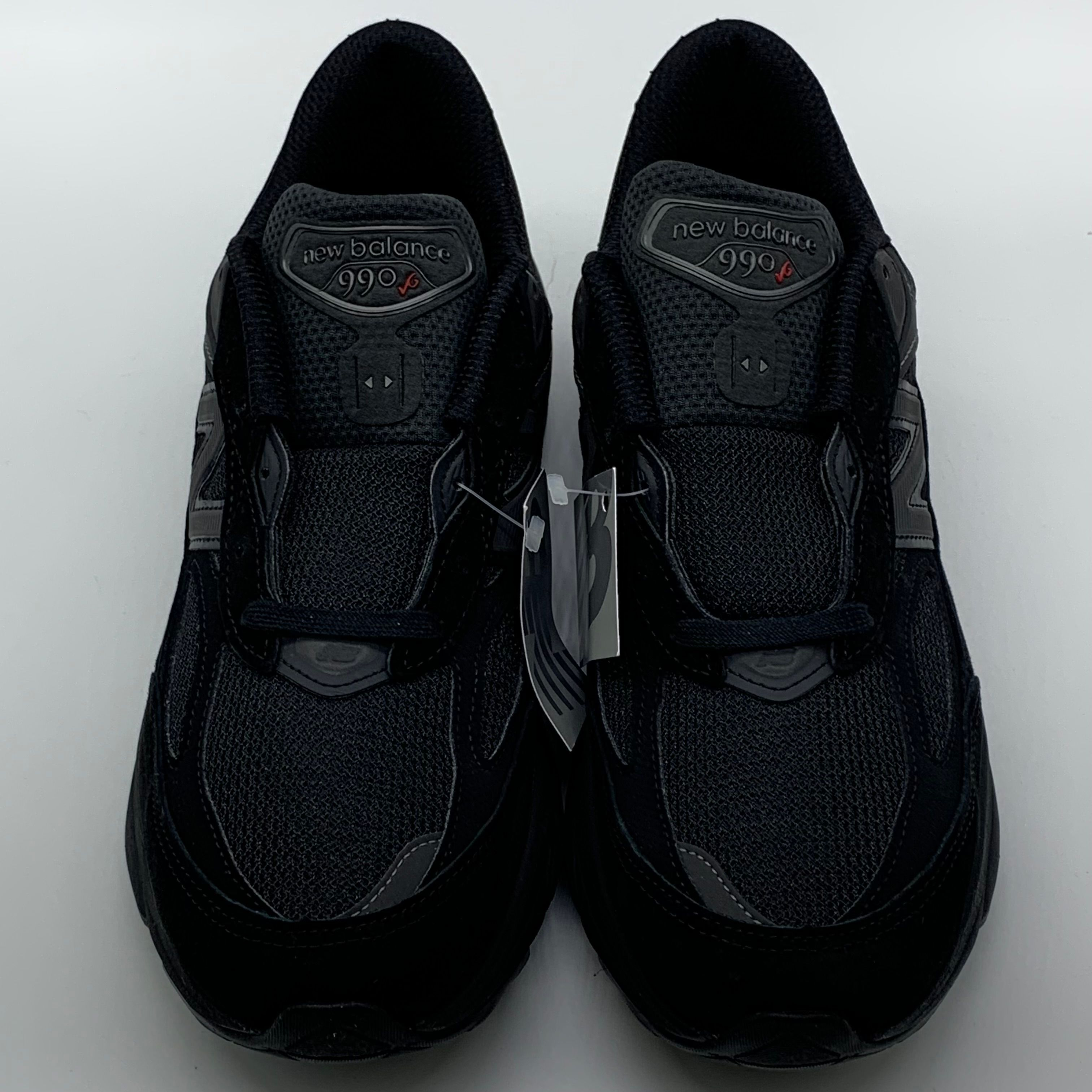 New Balance 990V6 "Triple Black"