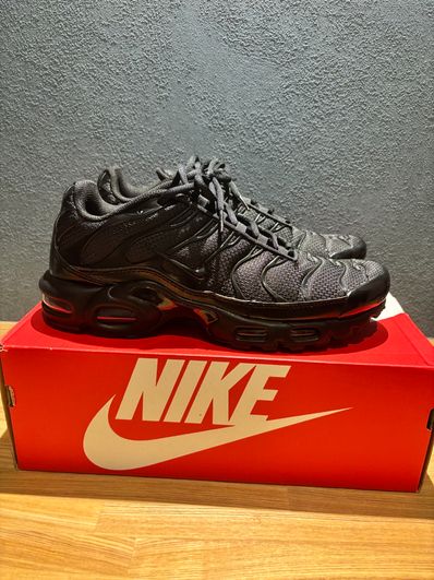 Nike Air Max Plus "Triple Black"