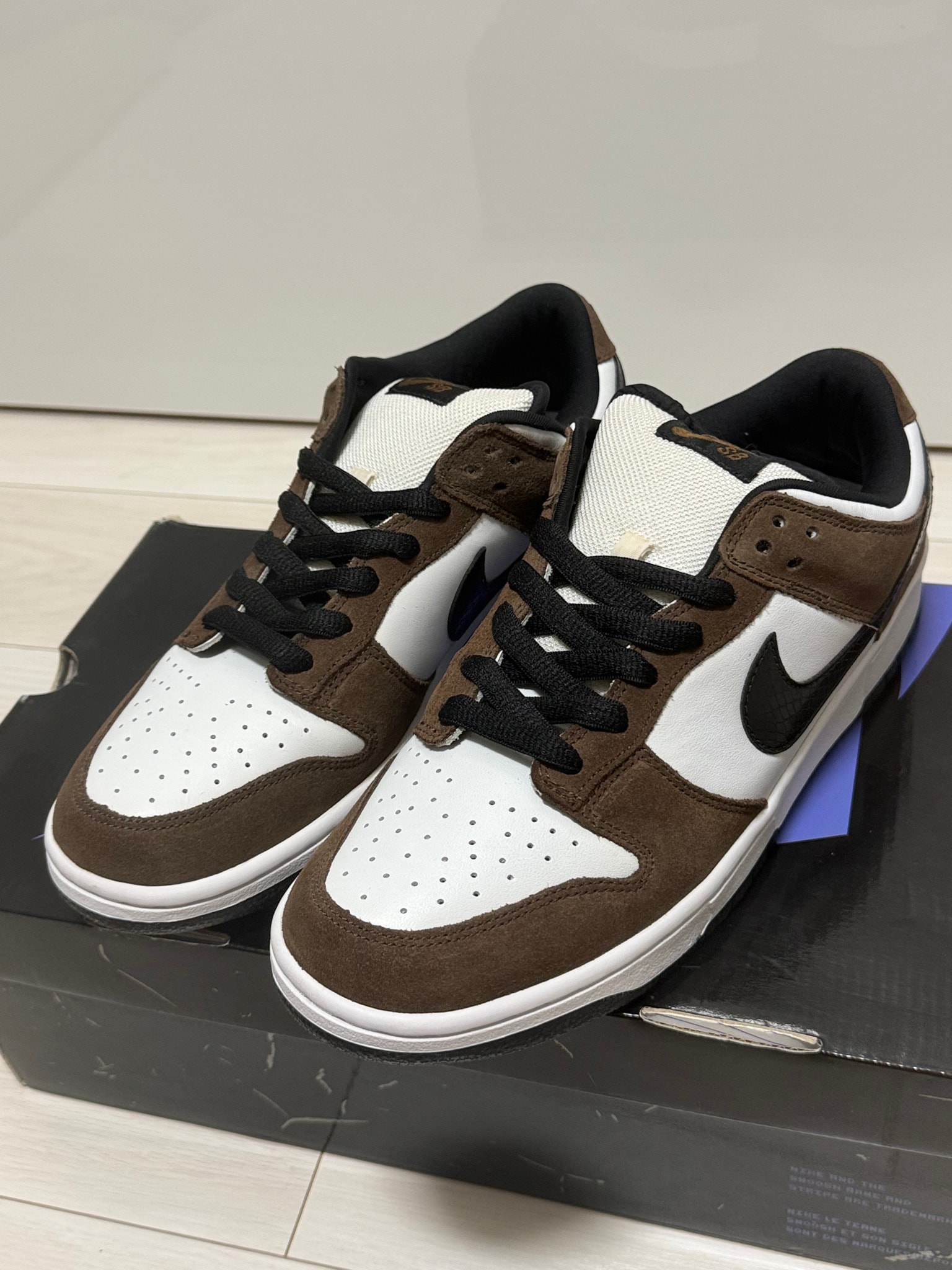 Nike SB Dunk Low "White/Black/Trail End Brown"